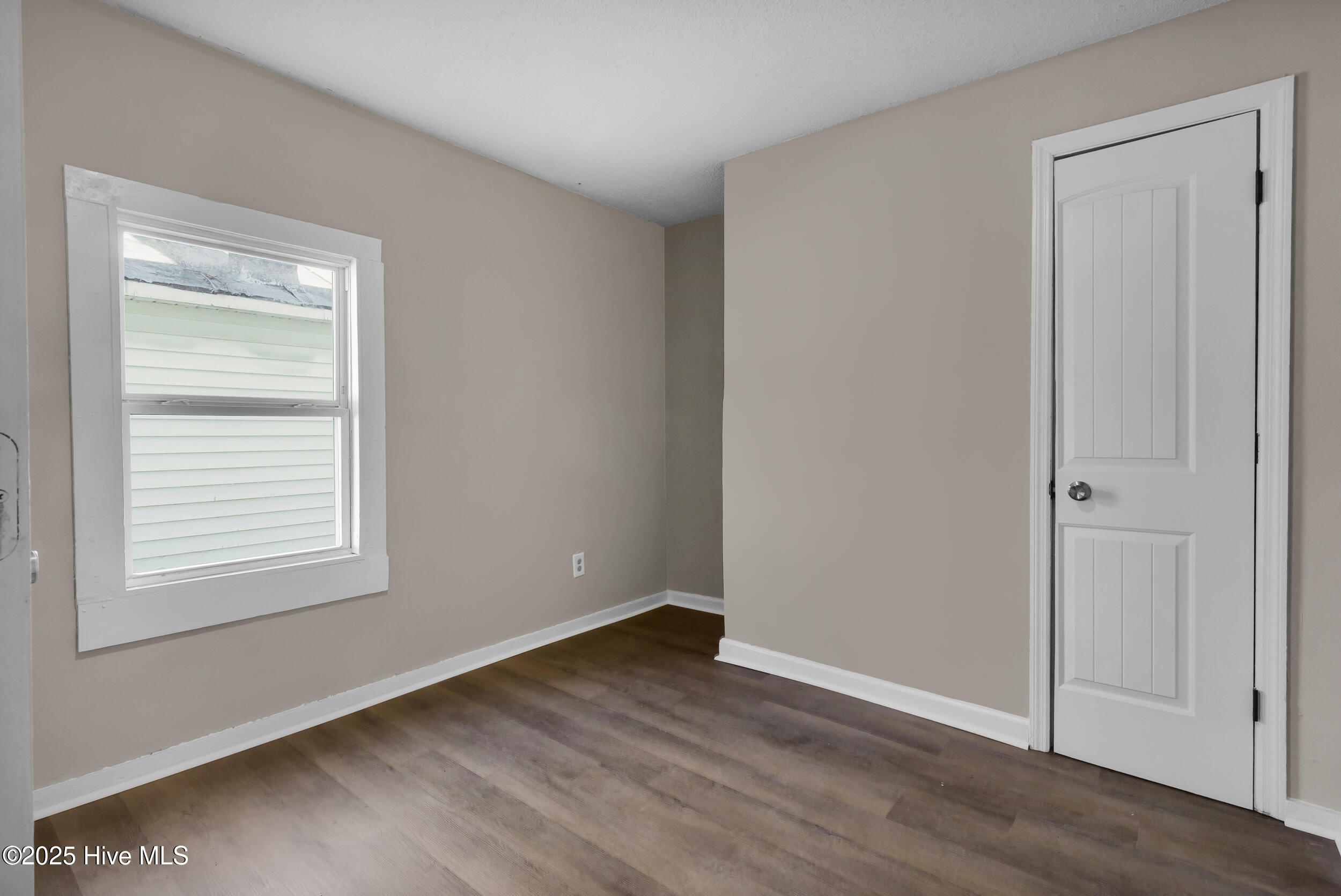 605 First Avenue Property Photo 6