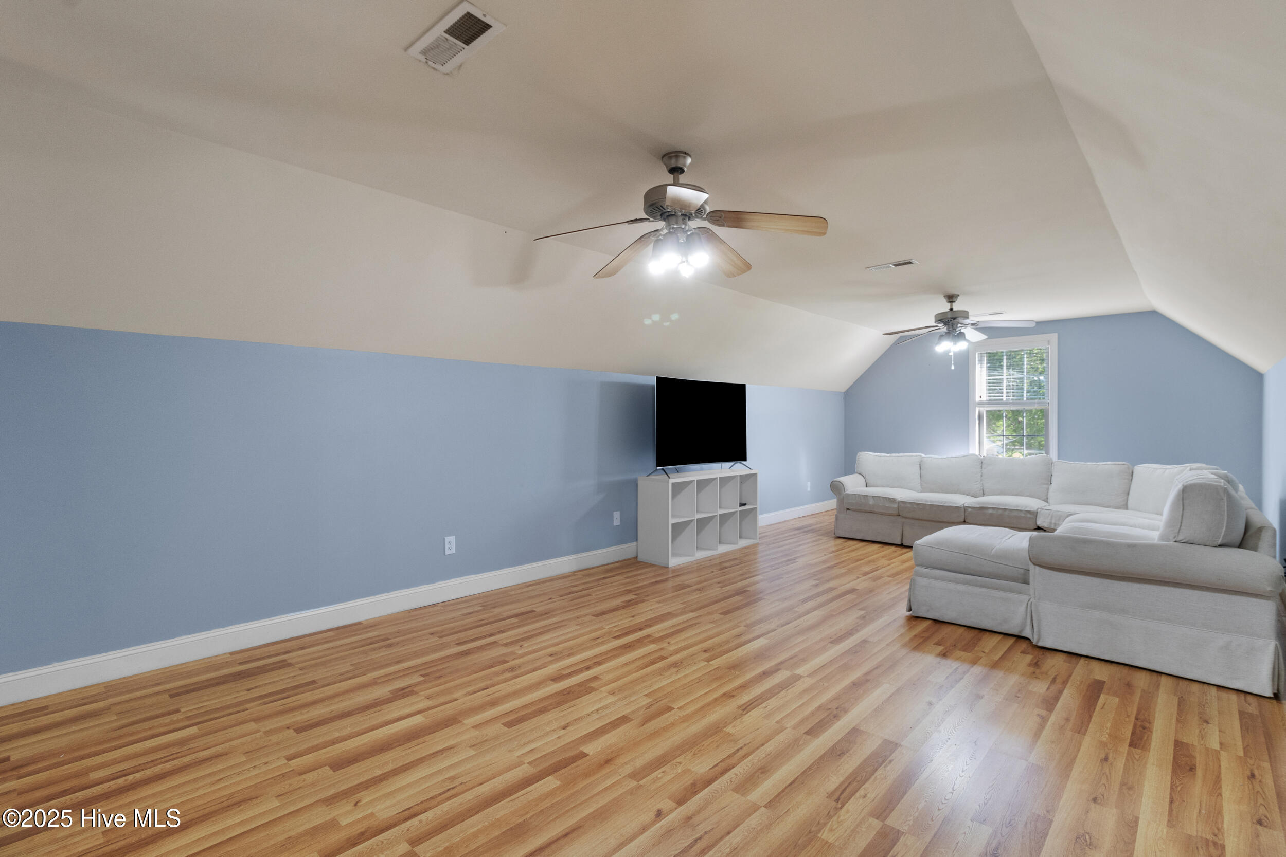103 Arabian Circle Property Photo 43