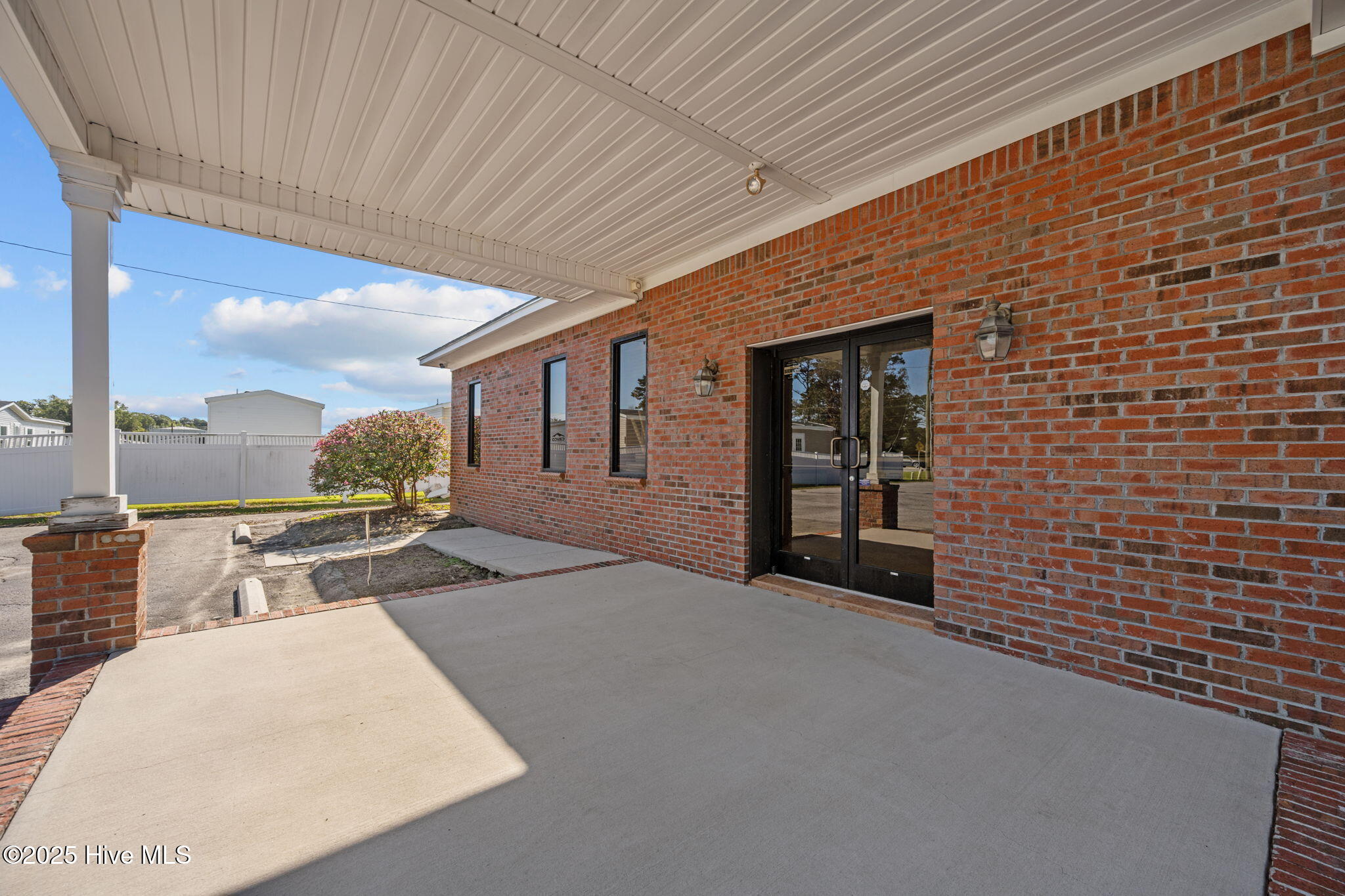 441 Kinston Highway Property Photo 6