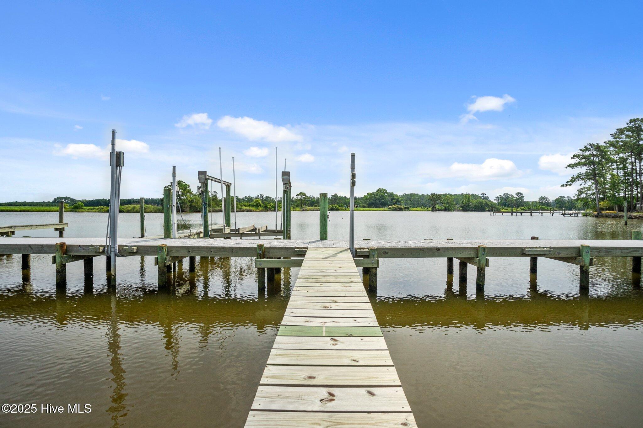 166 112 Marsh Run Property Photo 9