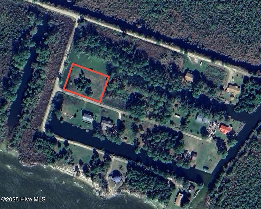 103 9 High Road Property Photo 1