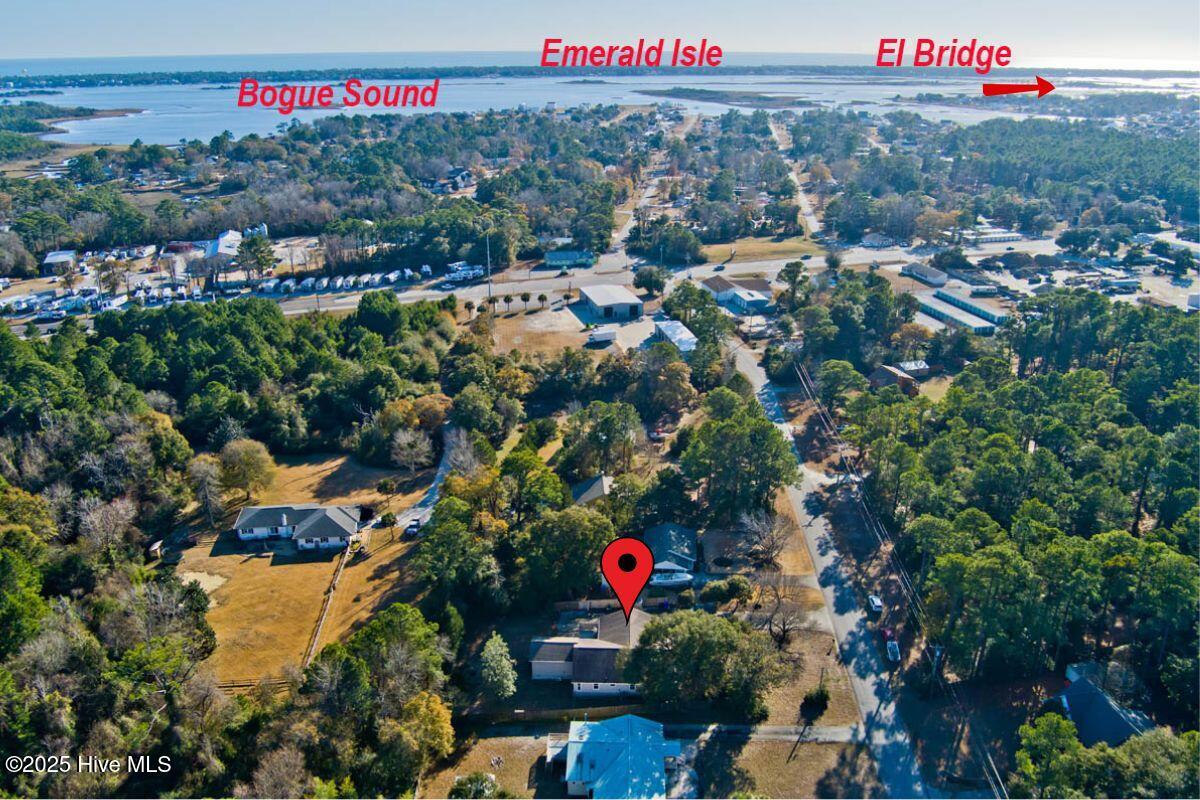 174 Fox Drive Property Photo 3