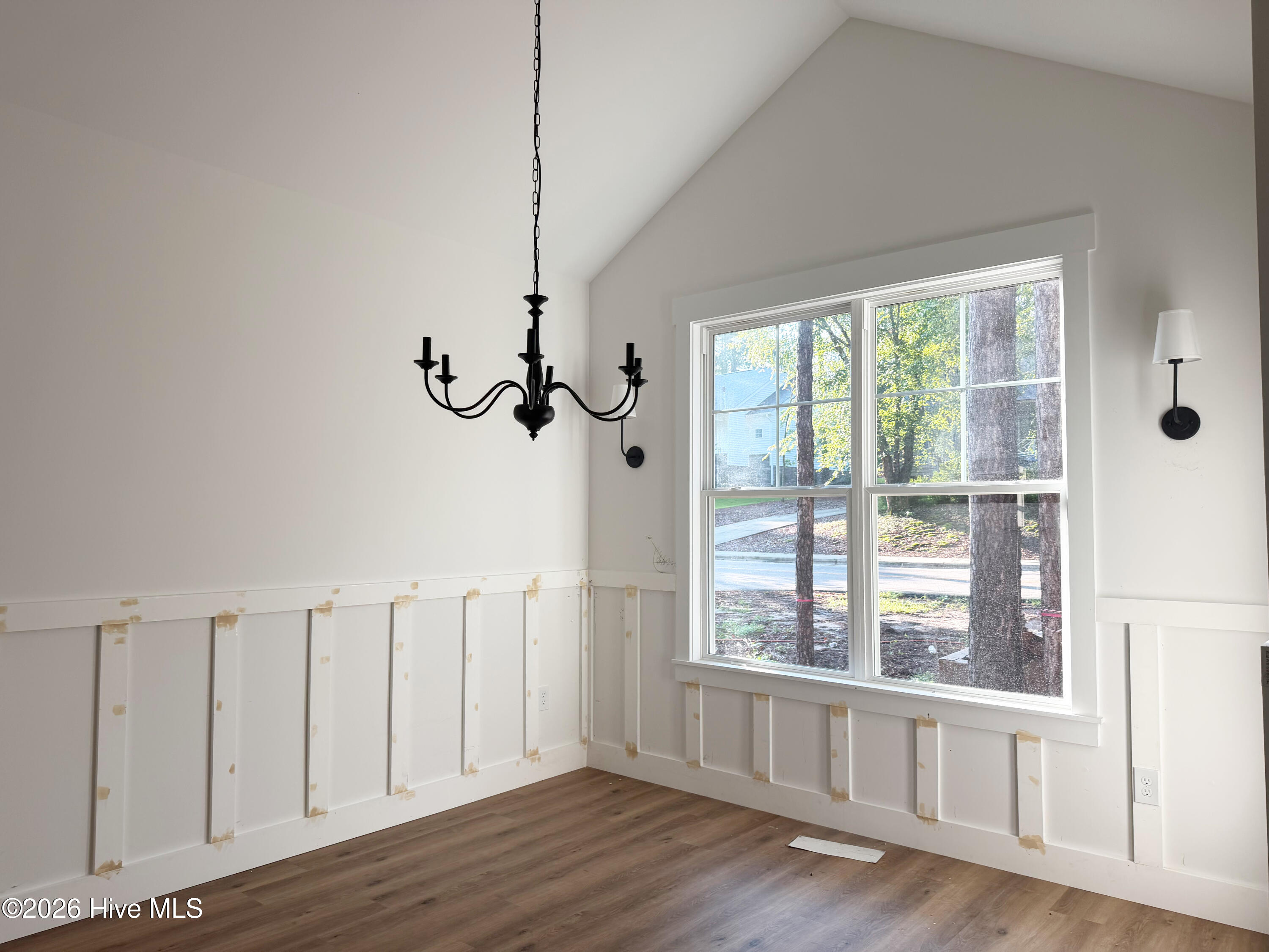 399 Spring Lake Drive Property Photo 5