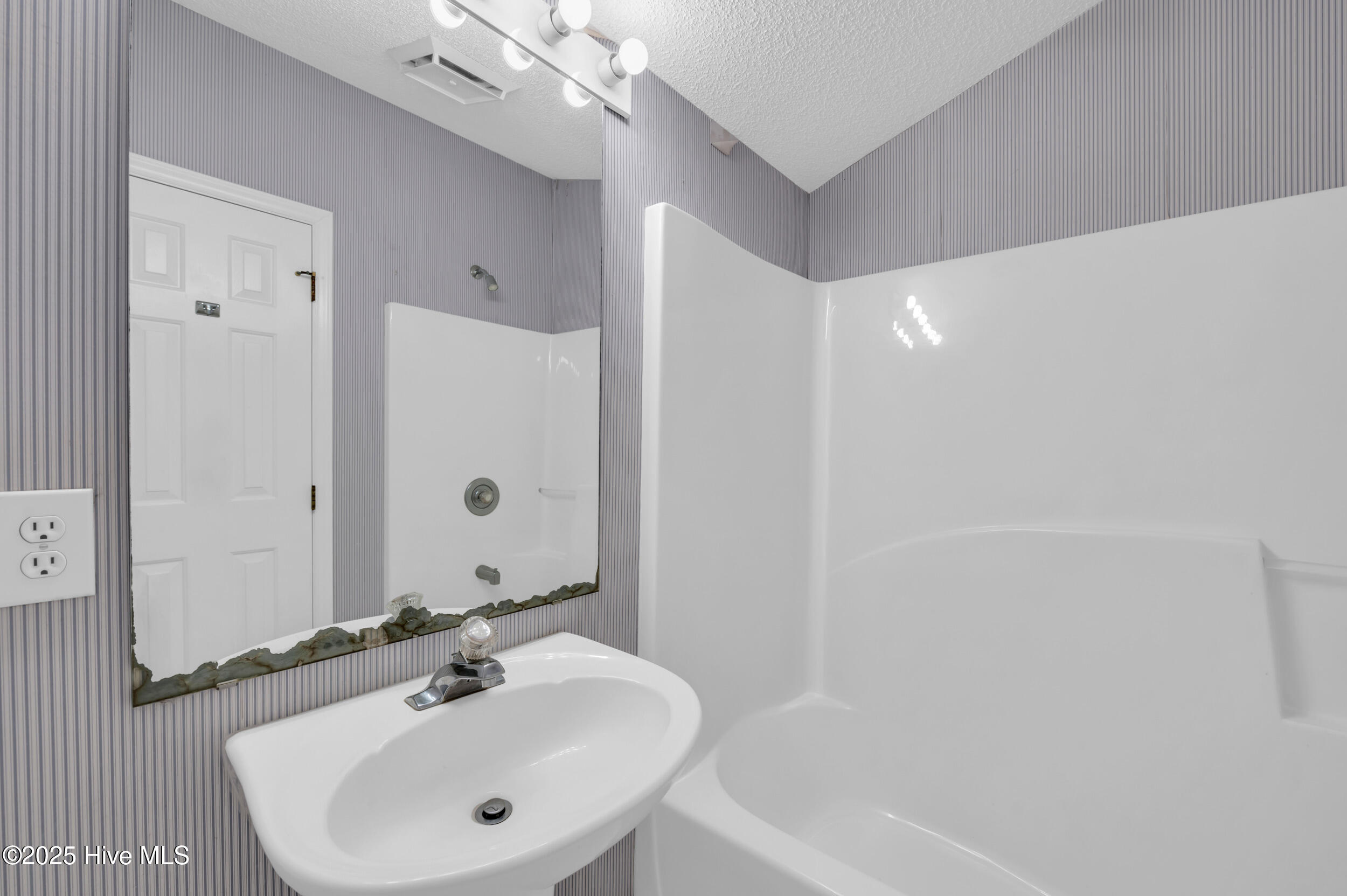 2101 Jumpin Run Drive Property Photo 35