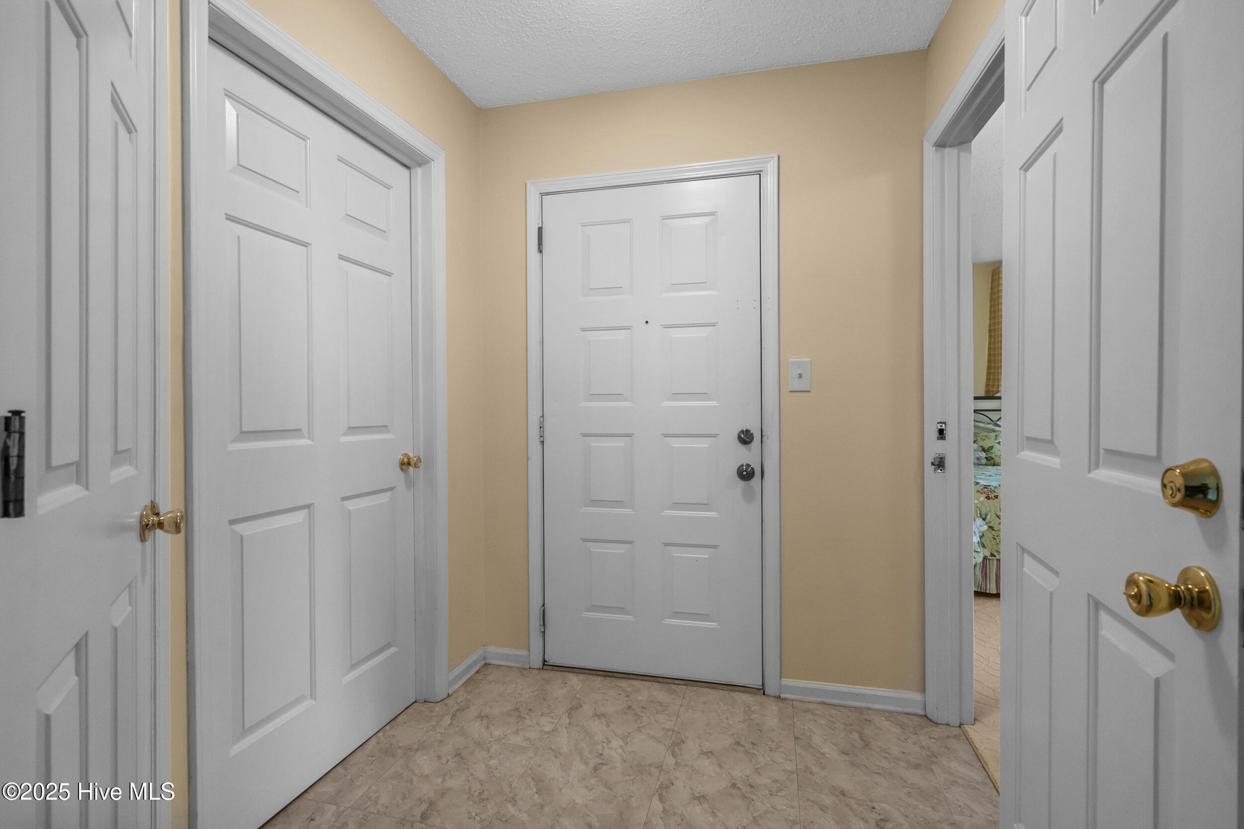 807 Colony Place 7c Property Photo 3