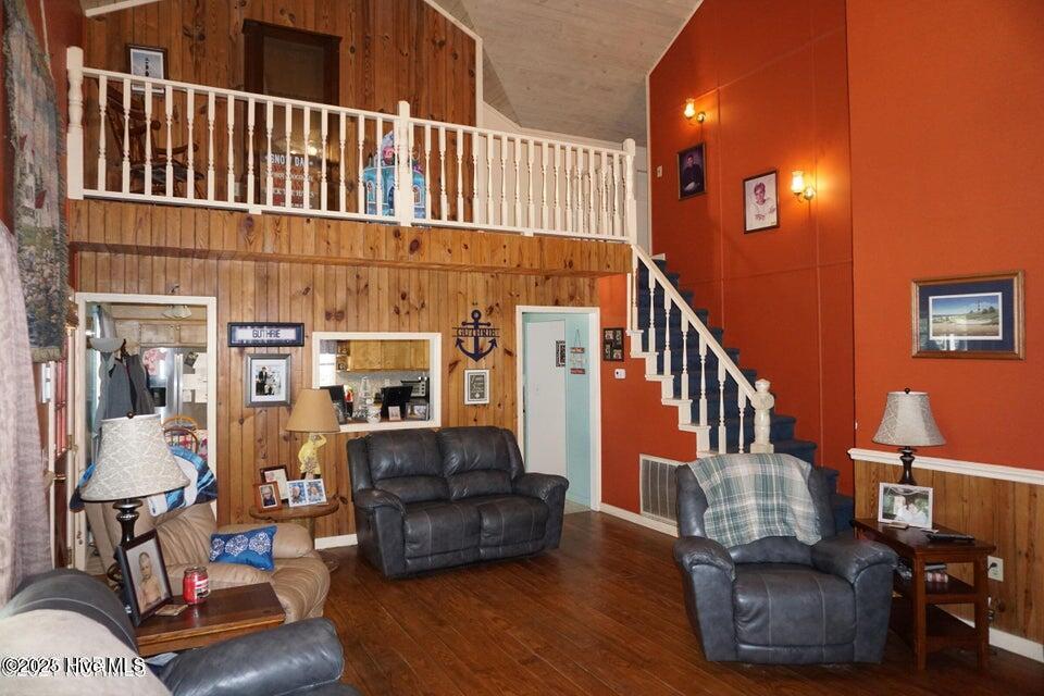 166 Lake Road Property Photo 6