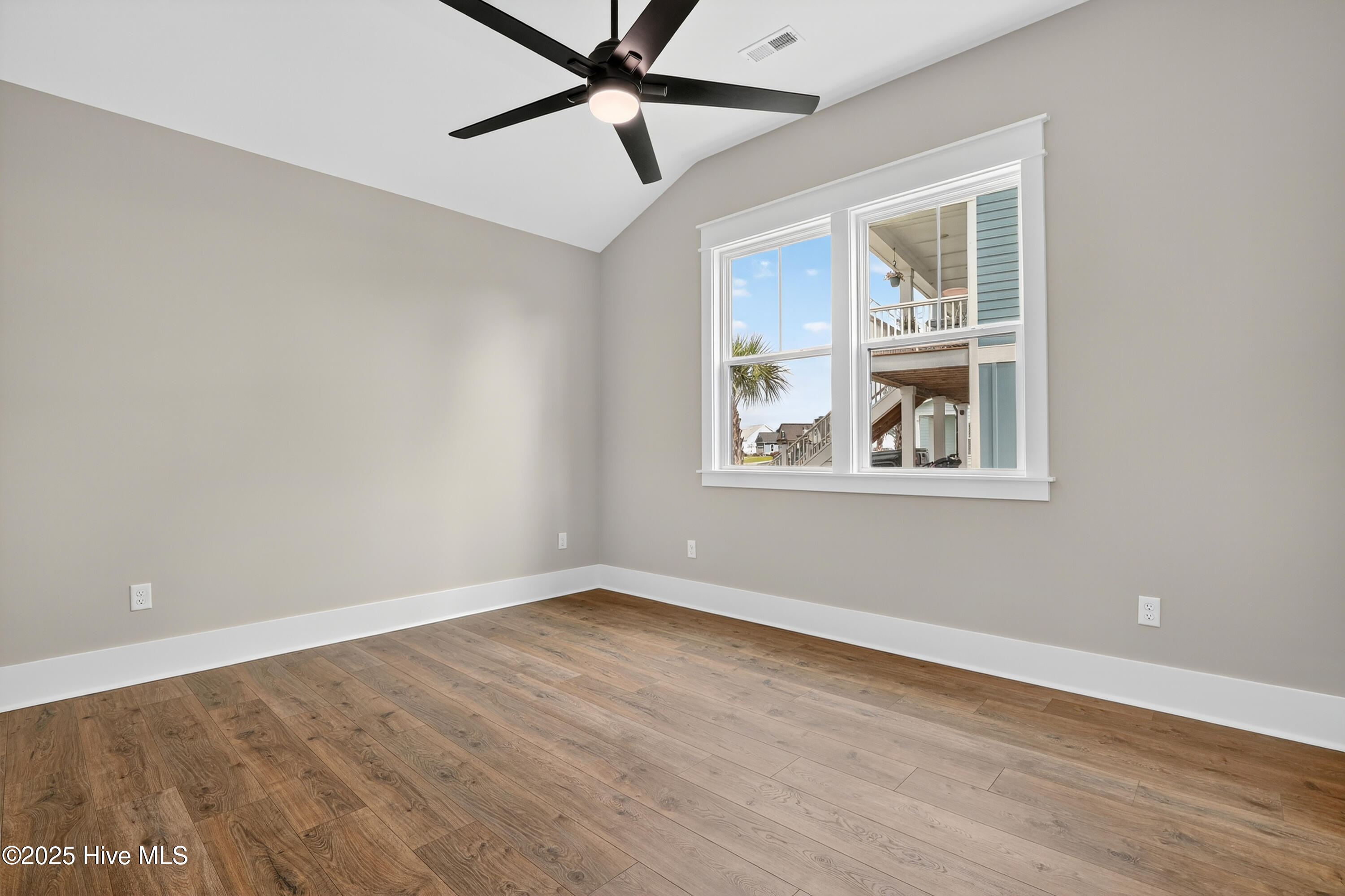 108 Whispering Pine Lane Property Photo 32