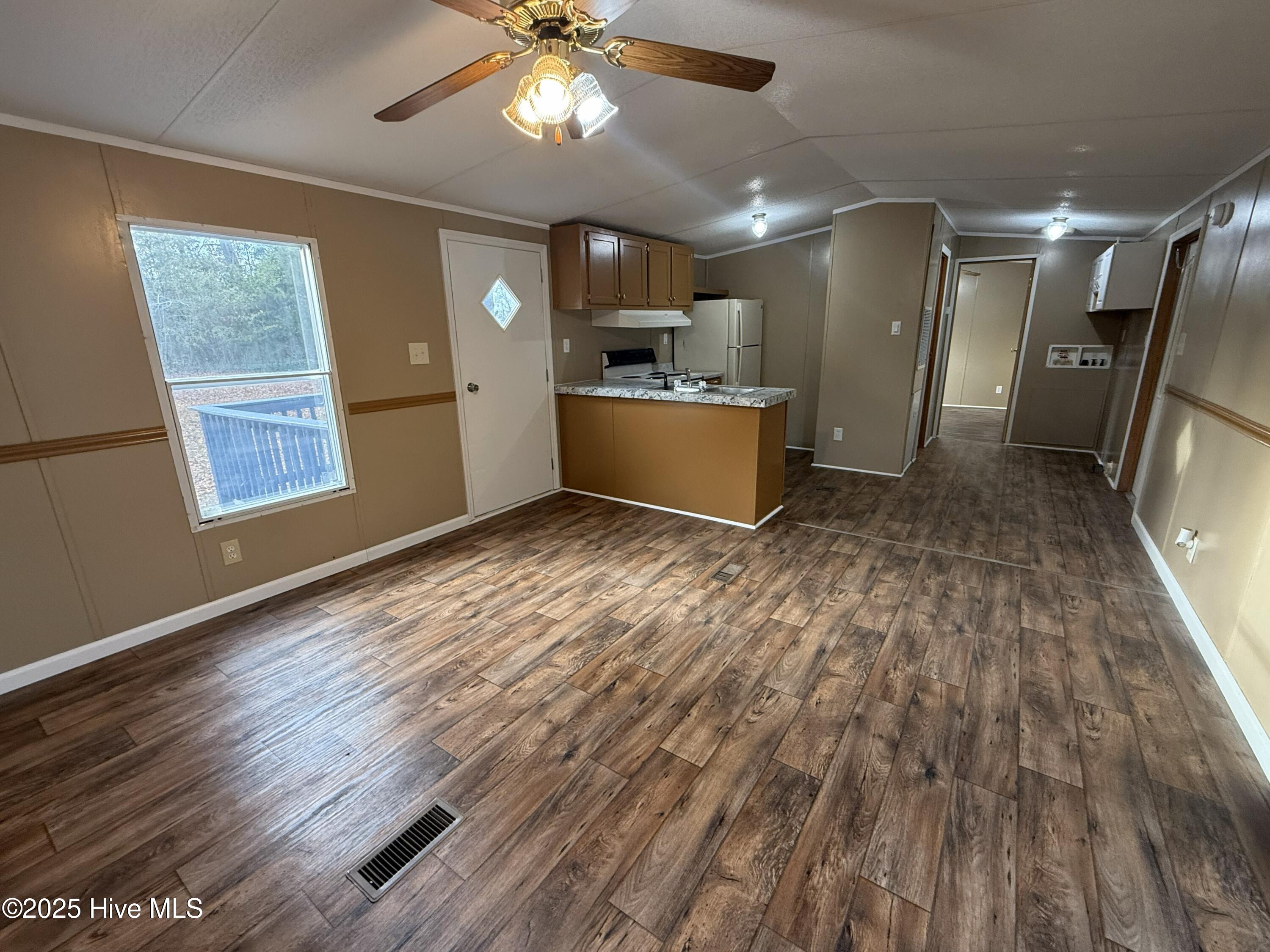 123 Potawatomi Trail Property Photo 5