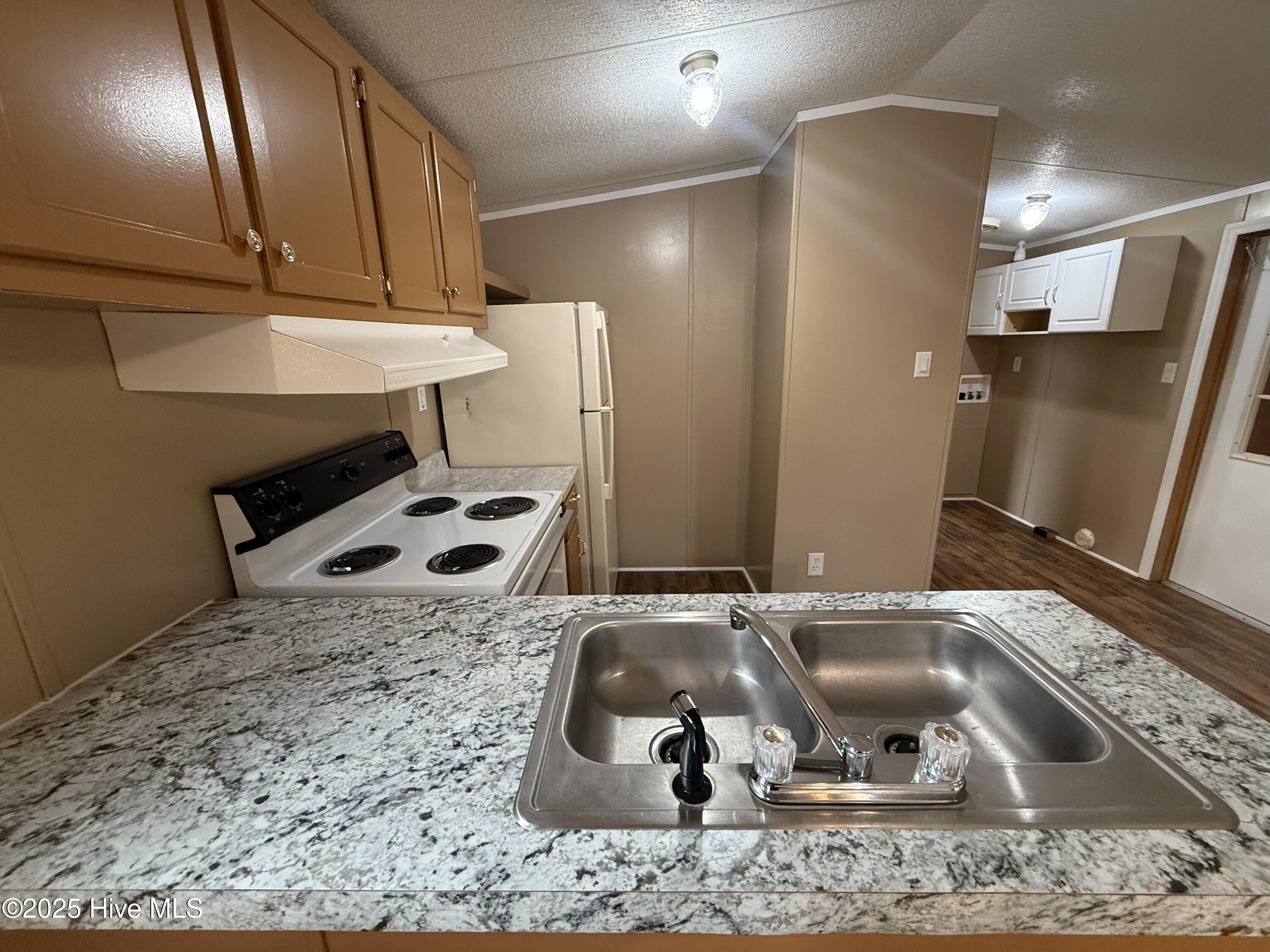 123 Potawatomi Trail Property Photo 8