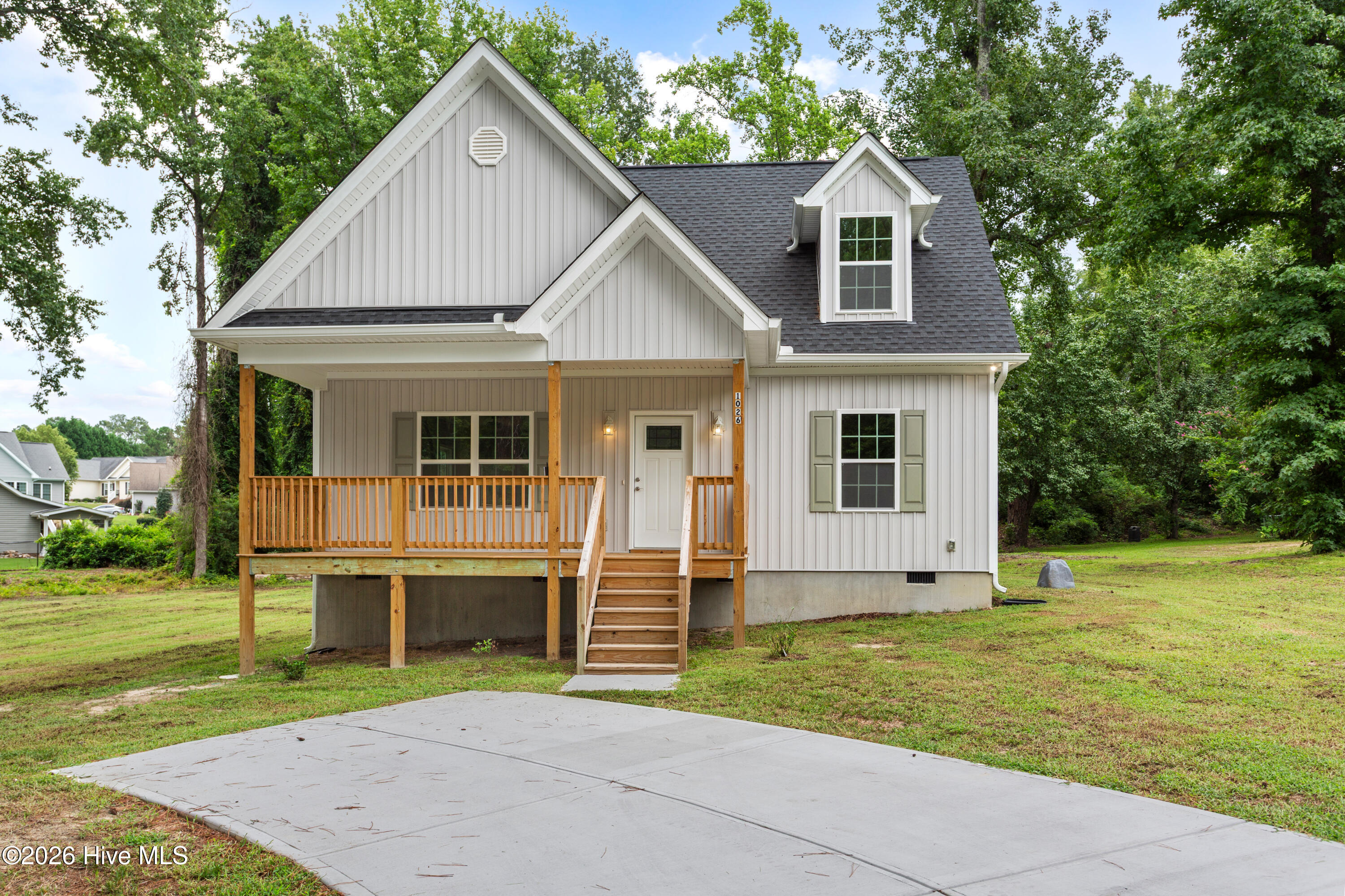 1026 Richmond Road Property Photo 1