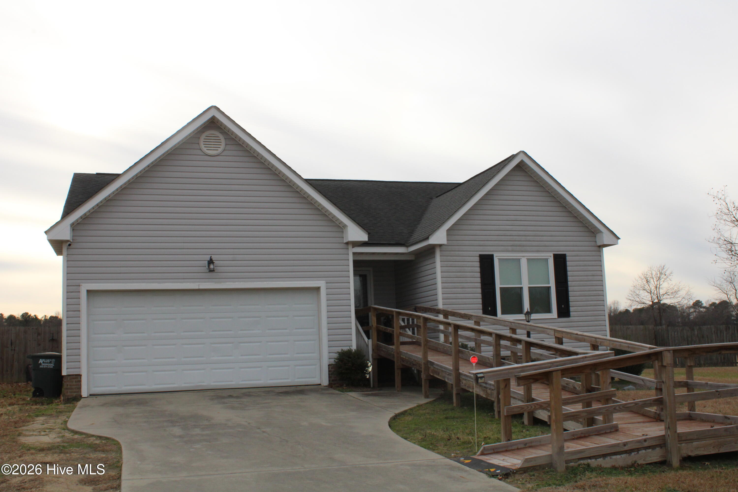 212 Sunridge Lane Property Photo 1