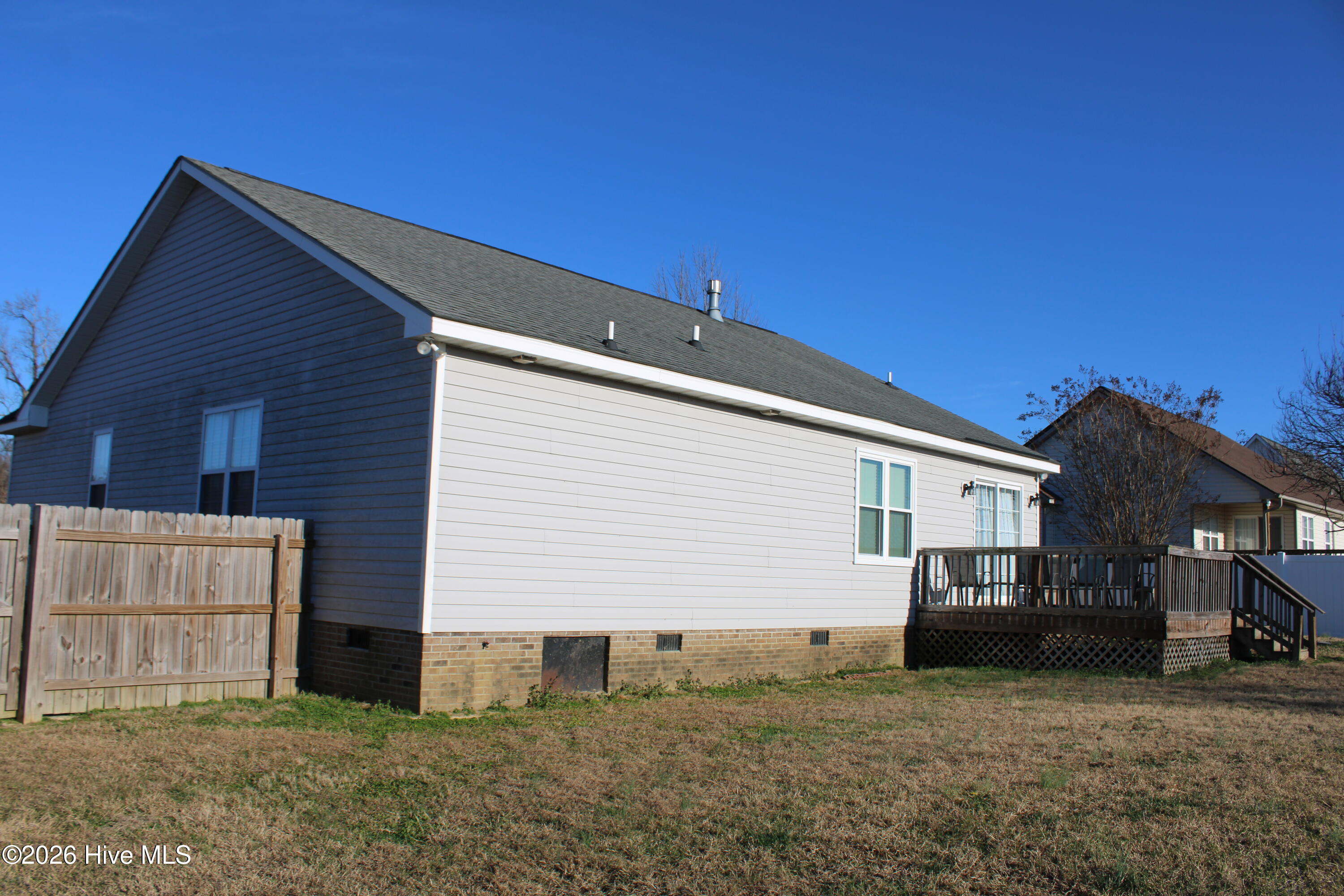 212 Sunridge Lane Property Photo 3
