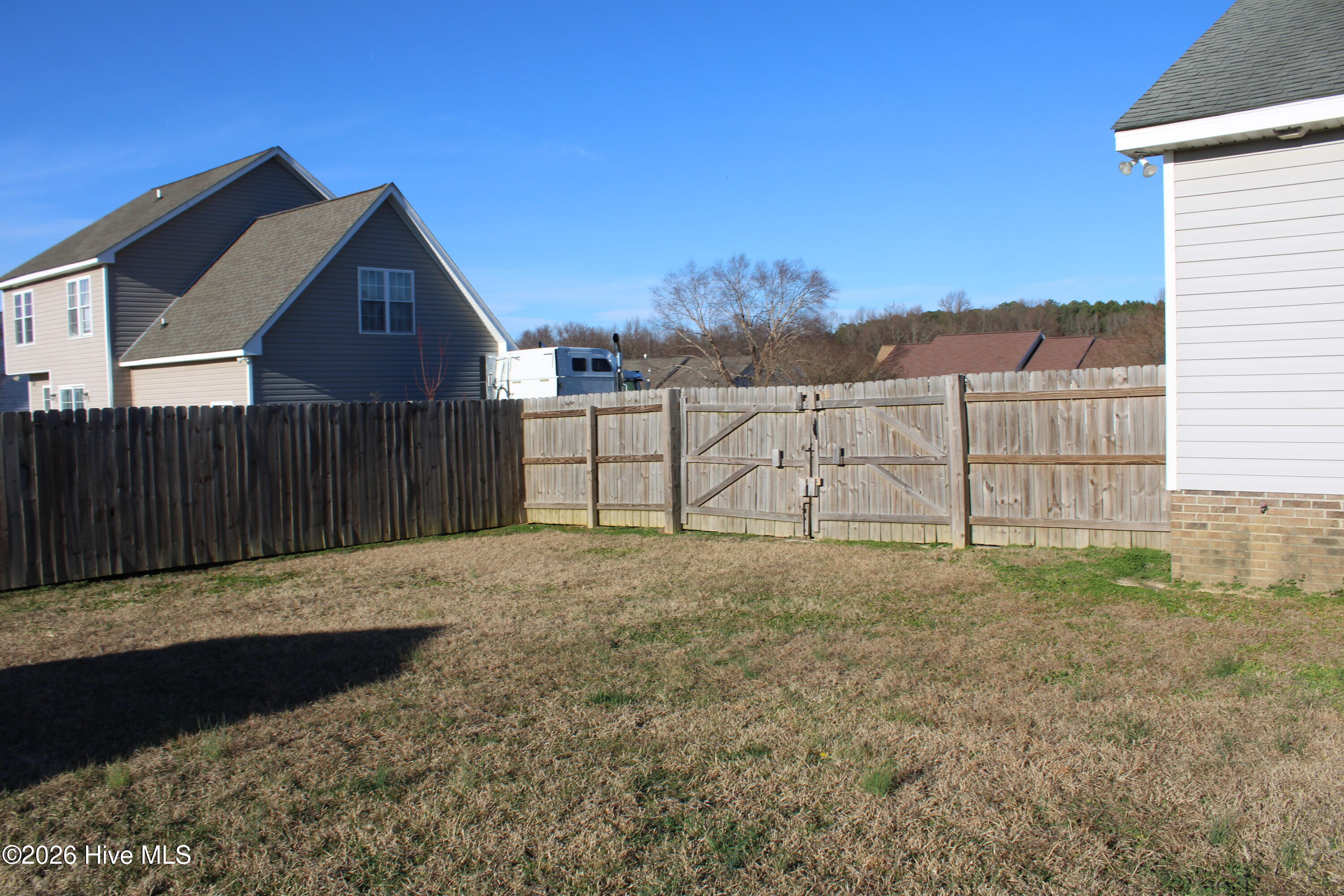 212 Sunridge Lane Property Photo 6