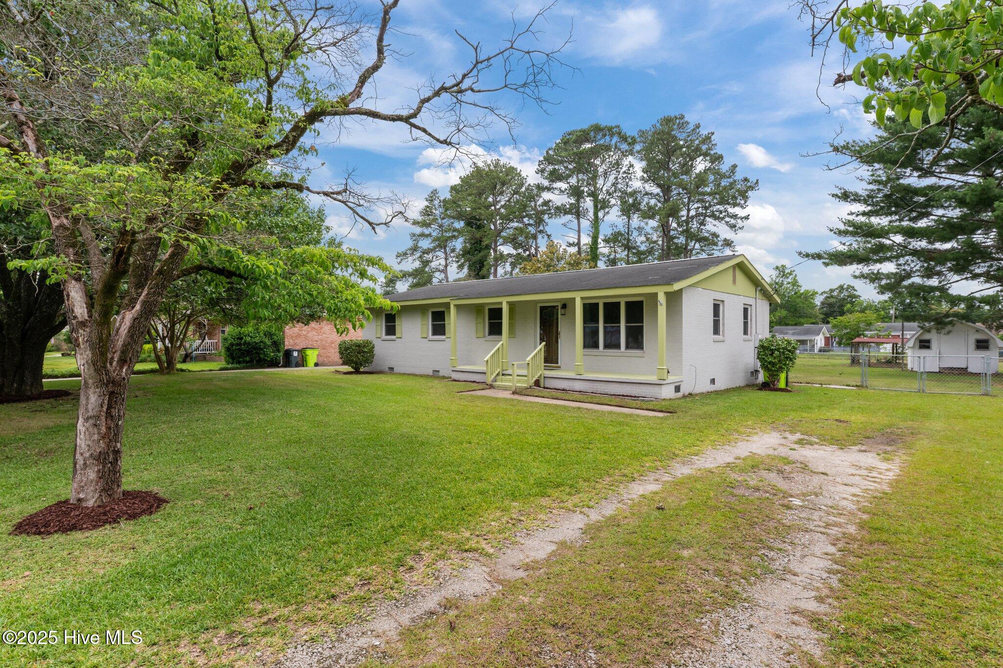 210 Glenburnie Drive Property Photo 3