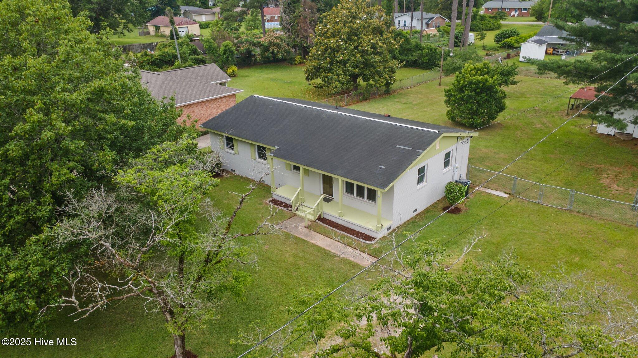 210 Glenburnie Drive Property Photo 4