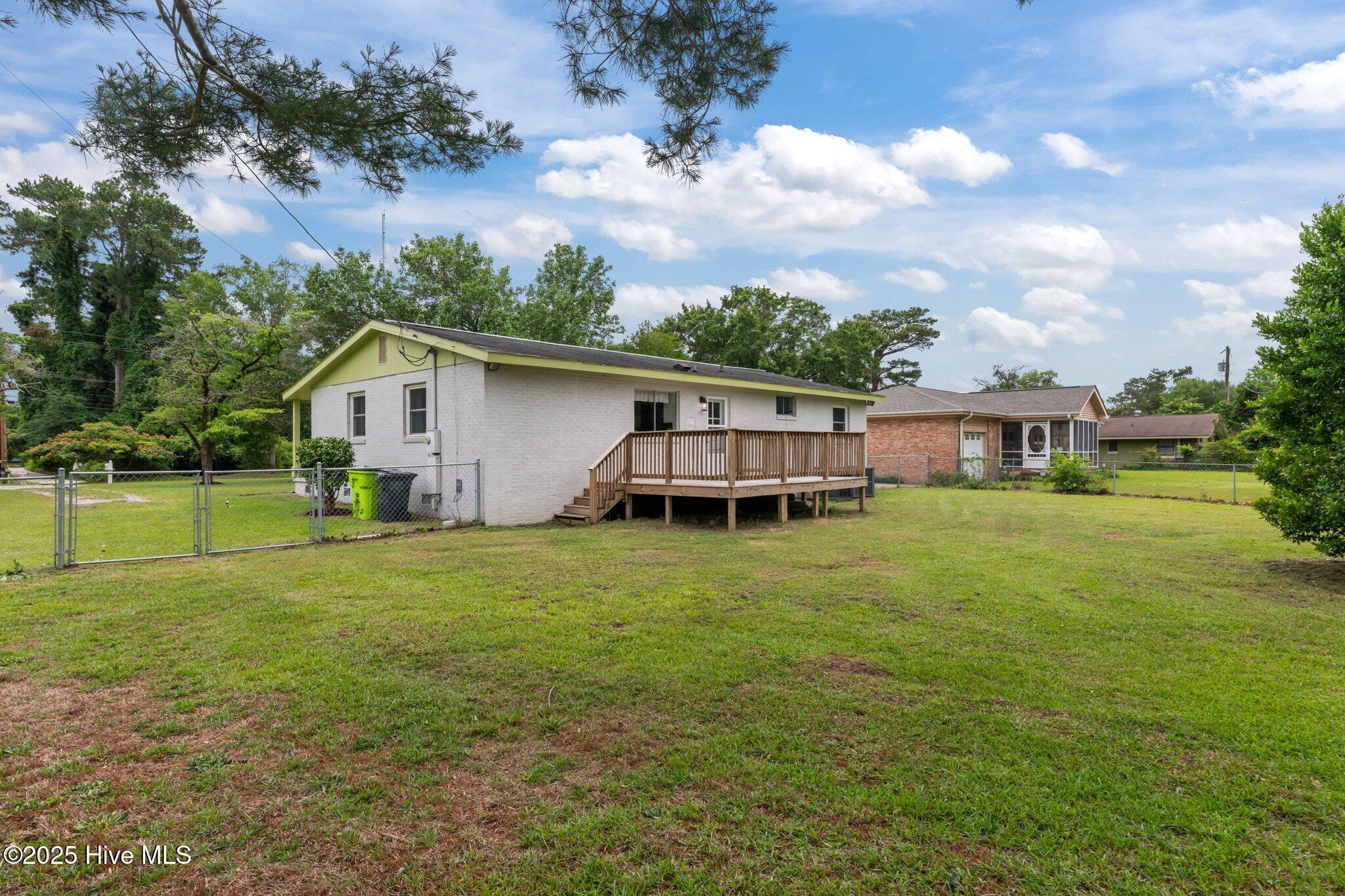 210 Glenburnie Drive Property Photo 5