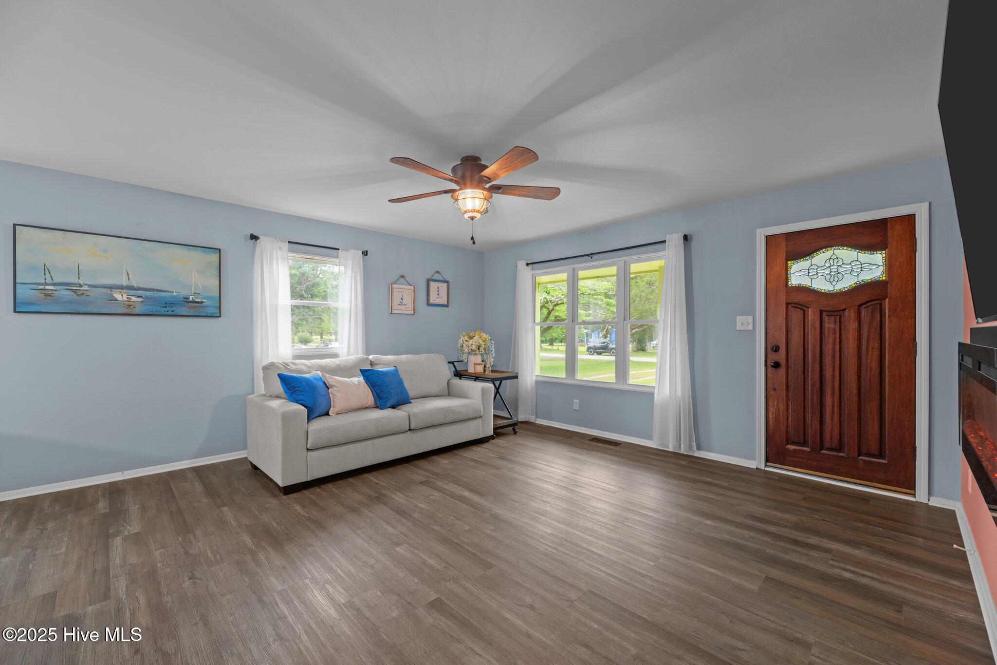 210 Glenburnie Drive Property Photo 11