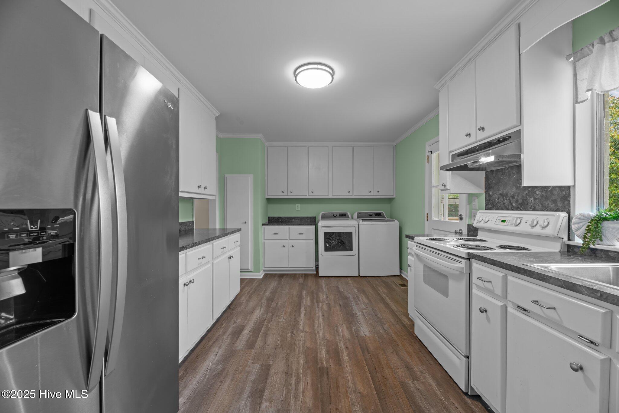 210 Glenburnie Drive Property Photo 16