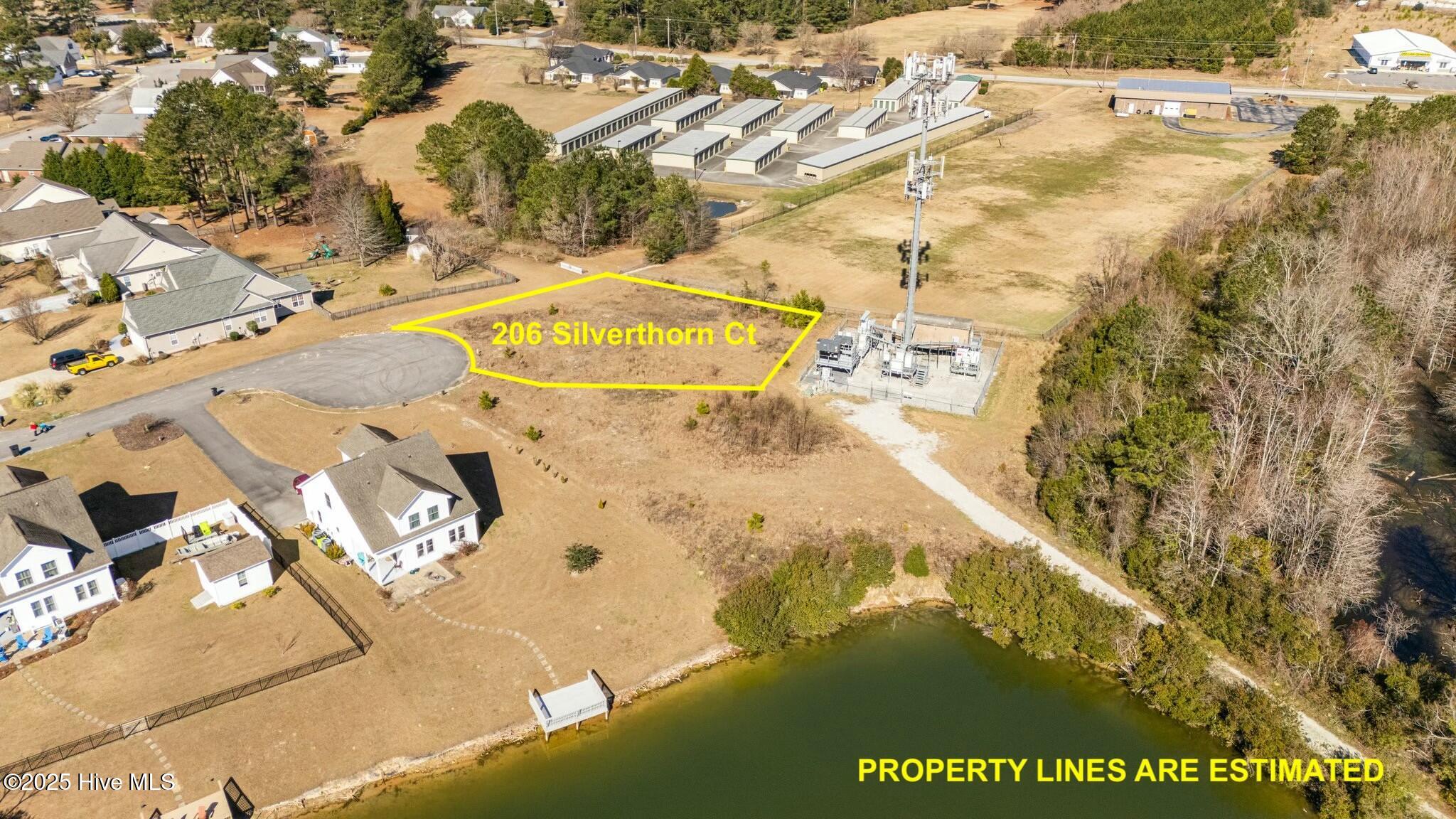 206 Silverthorn Court Property Photo 4