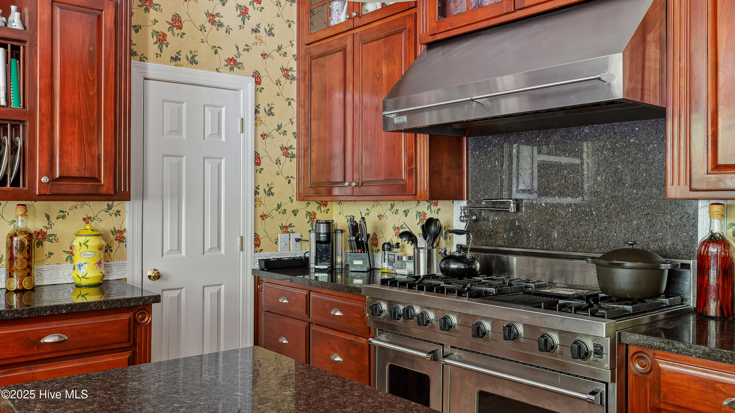 307 Lazar Lane Property Photo 15