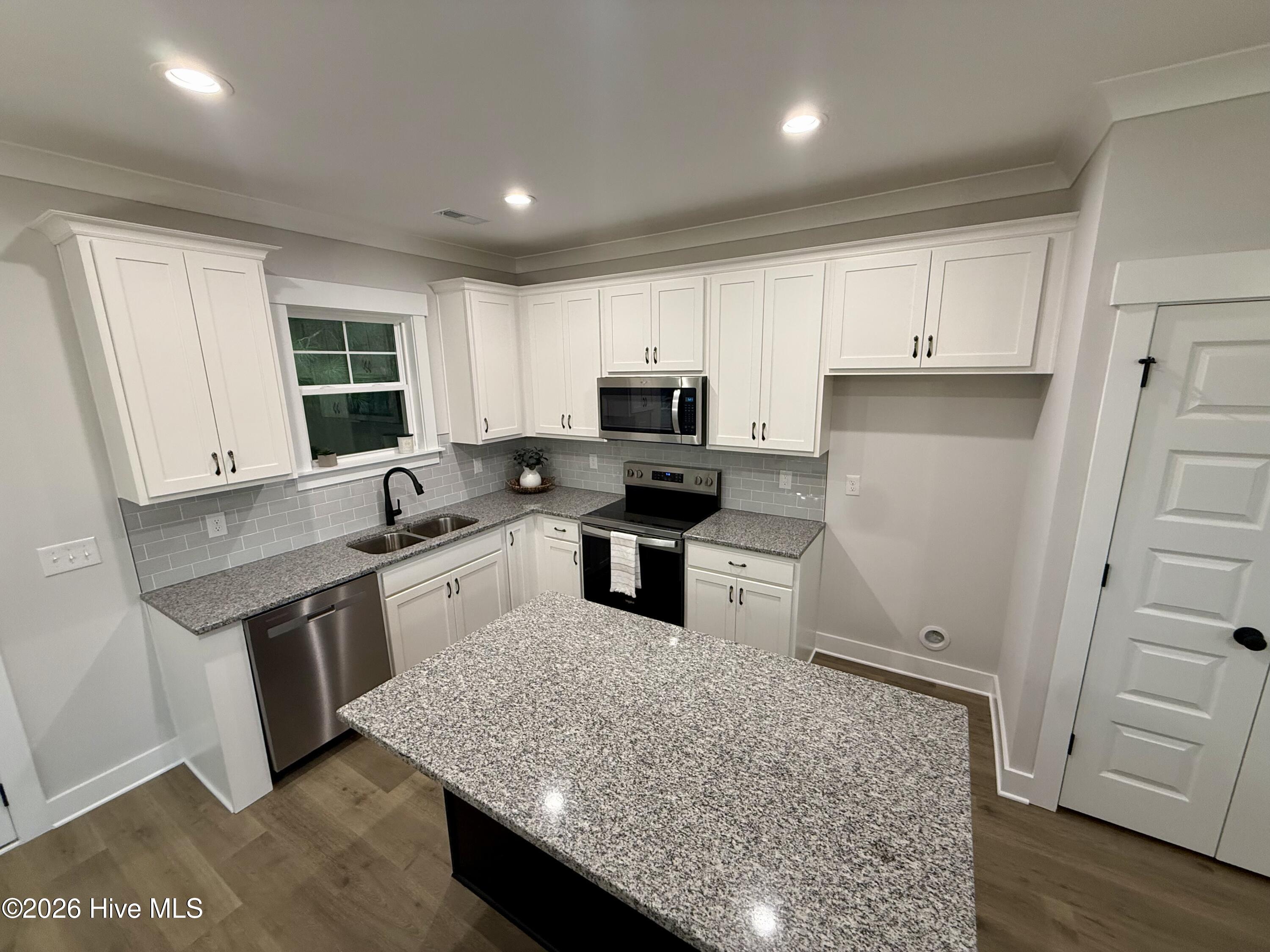 443 Peregrine Ridge Drive Property Photo 6