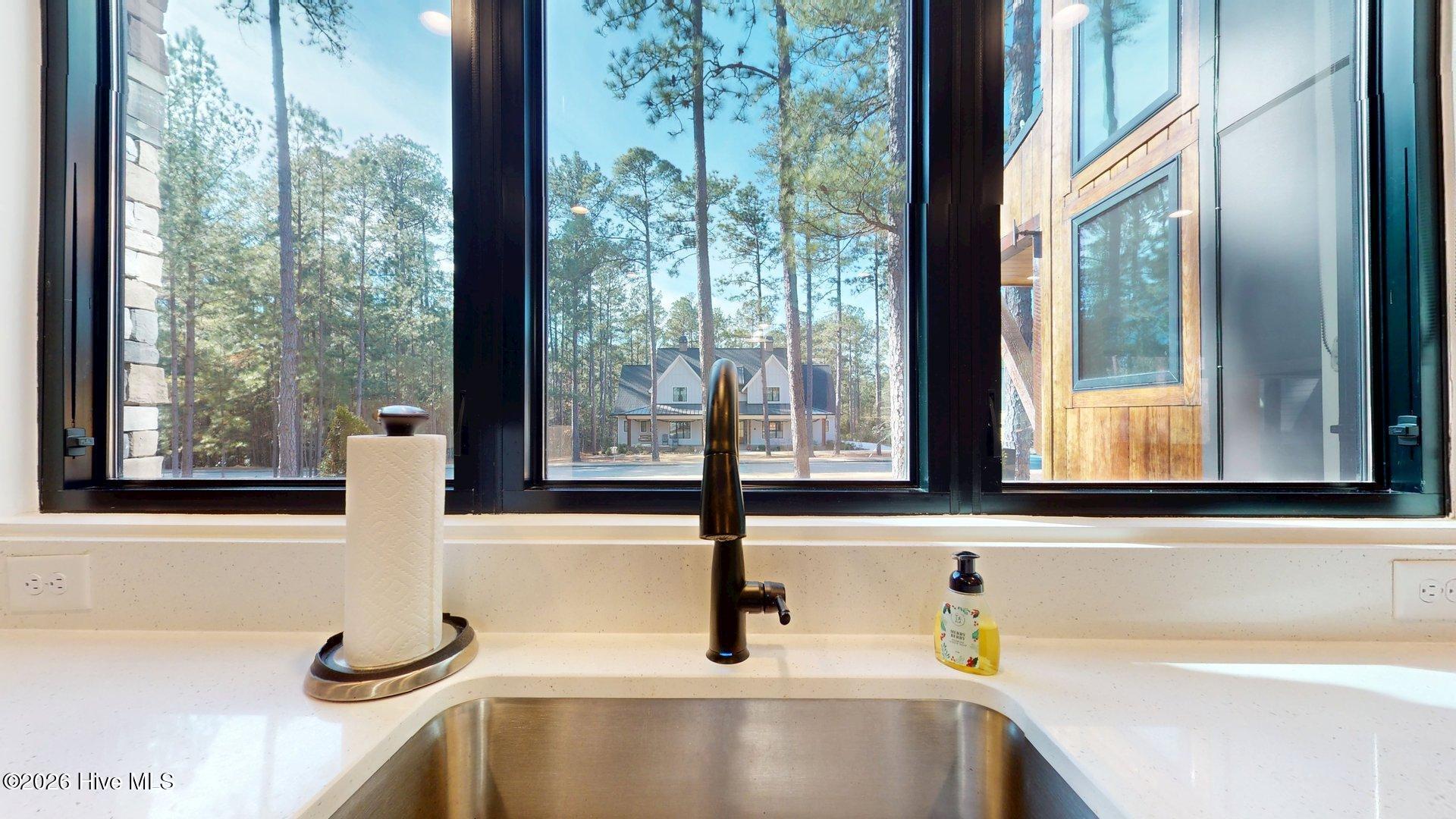 4 Woodward Place Property Photo 25