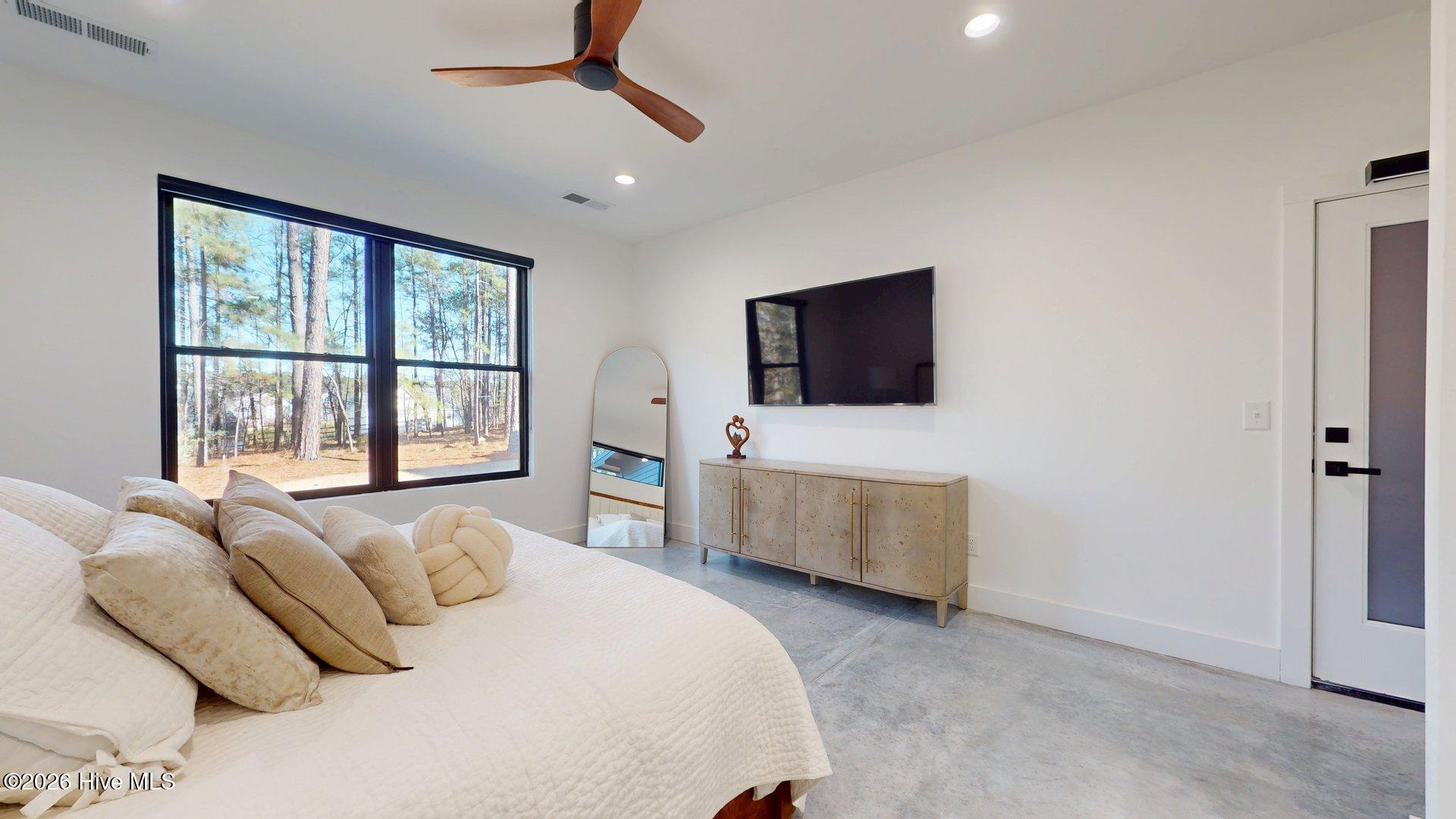4 Woodward Place Property Photo 45