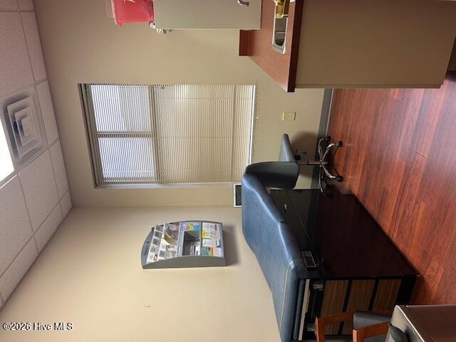 1402 Wayne Memorial Drive B Property Photo 6