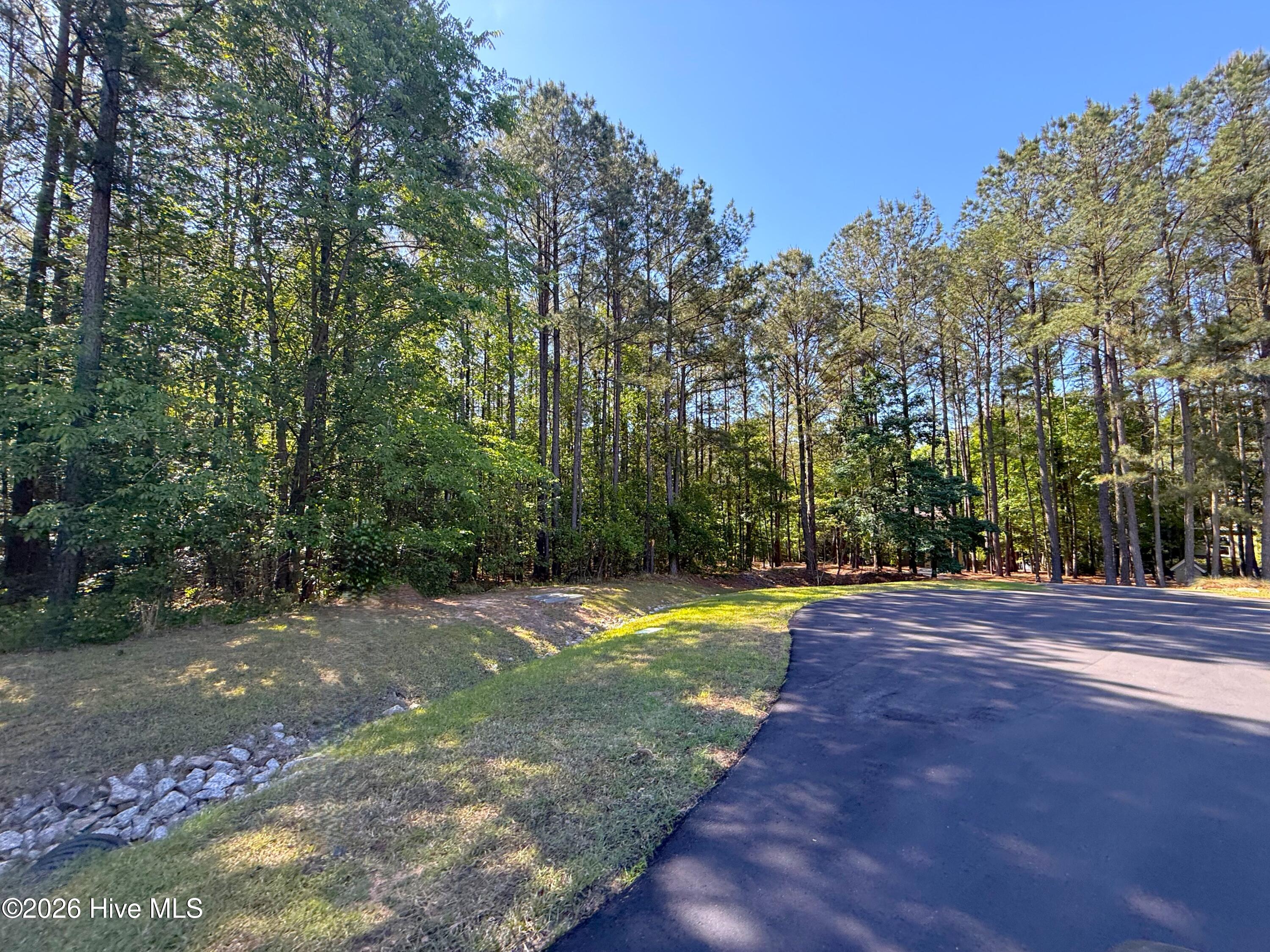 104 54 North State Lane Property Photo 6