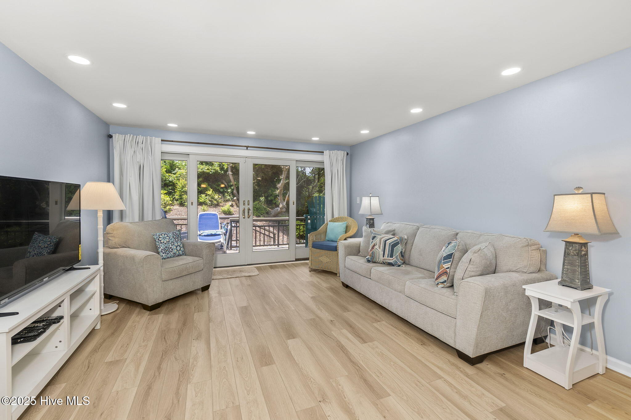 331 Salter Path Road 104 Beachwalk Property Photo 2