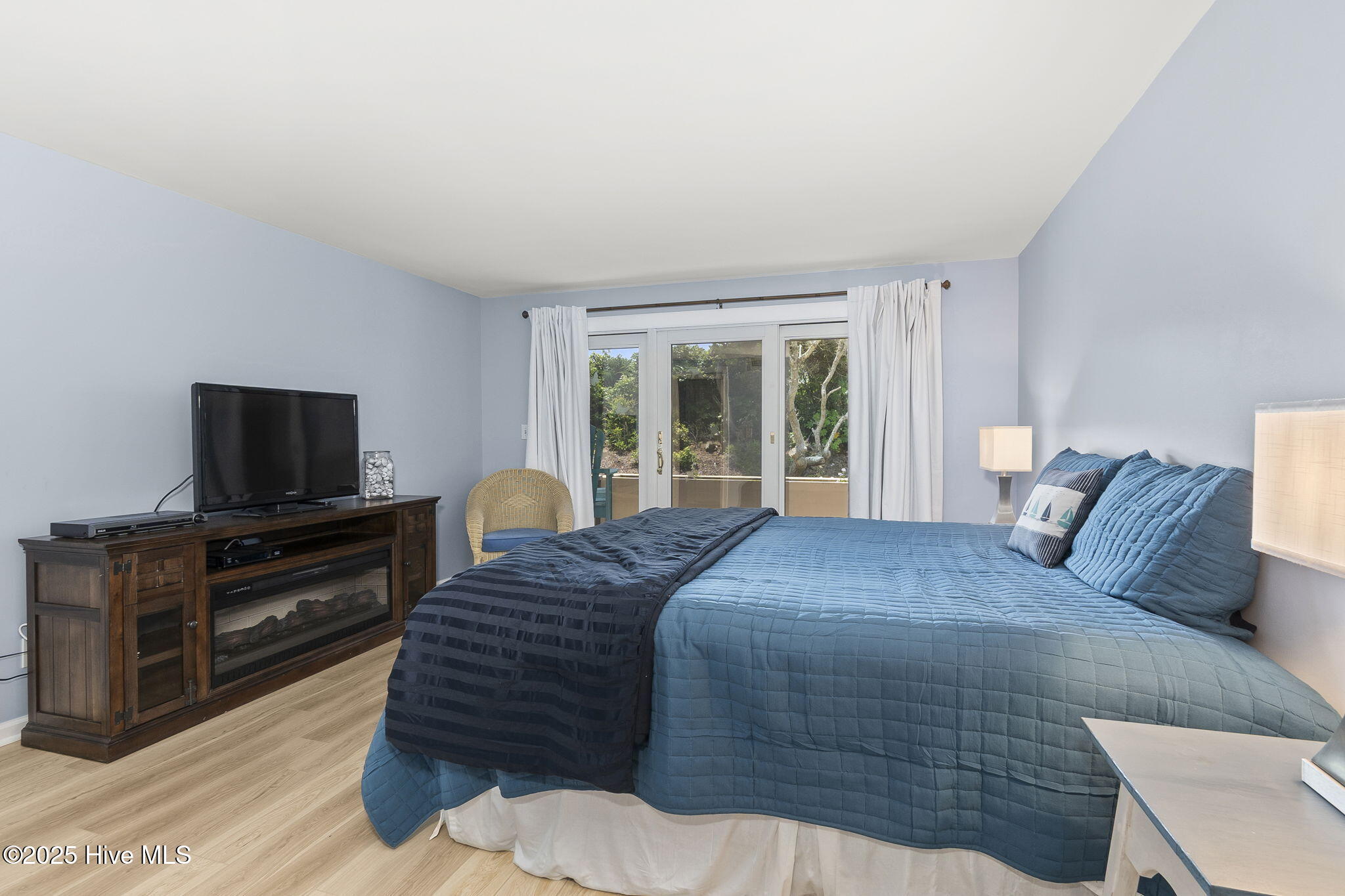 331 Salter Path Road 104 Beachwalk Property Photo 4