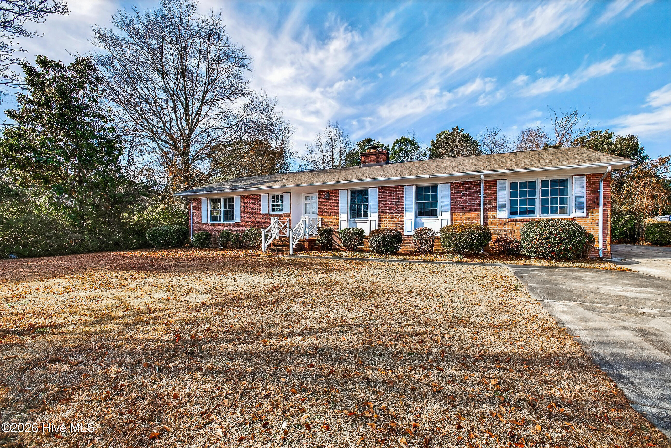1007 Henderson Drive Property Photo 1