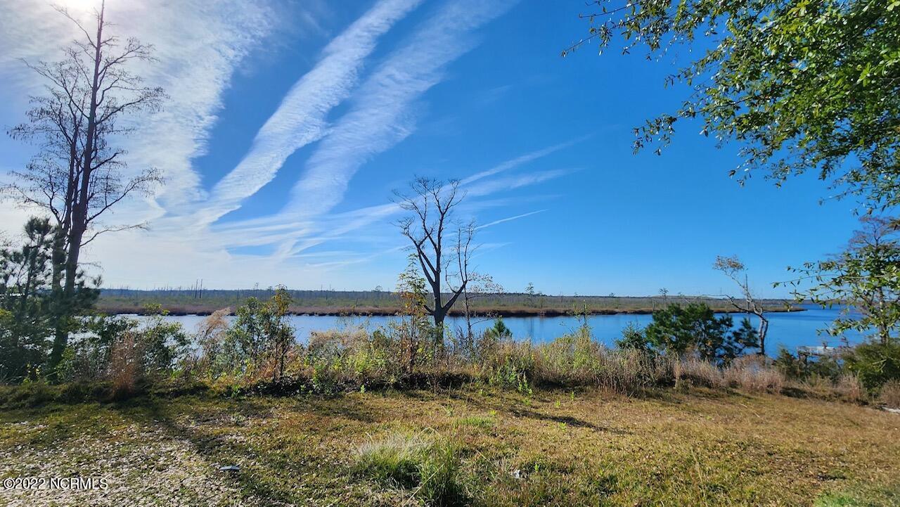 3753 195 White Cliffs Drive Property Photo 2
