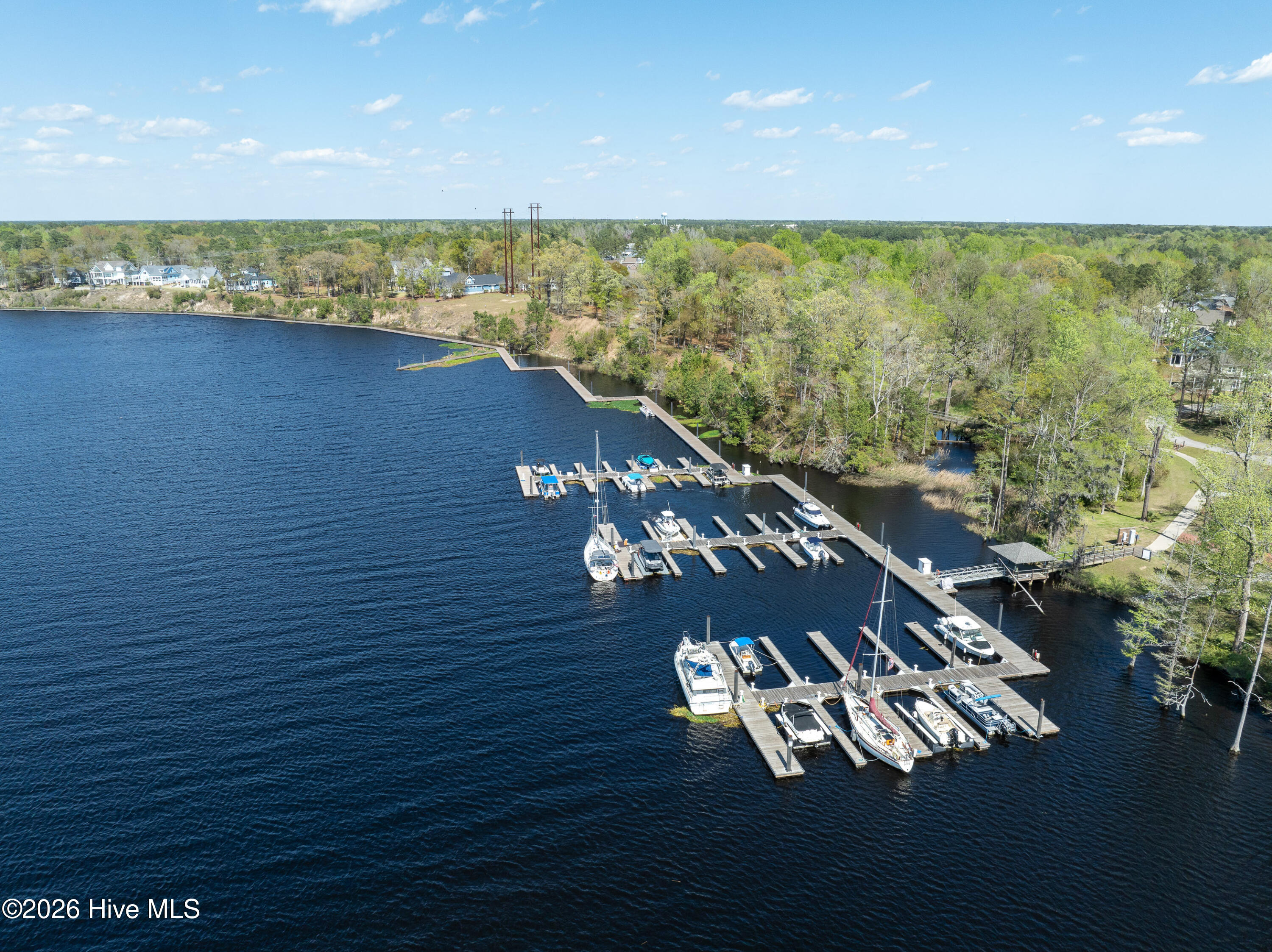 3753 195 White Cliffs Drive Property Photo 9