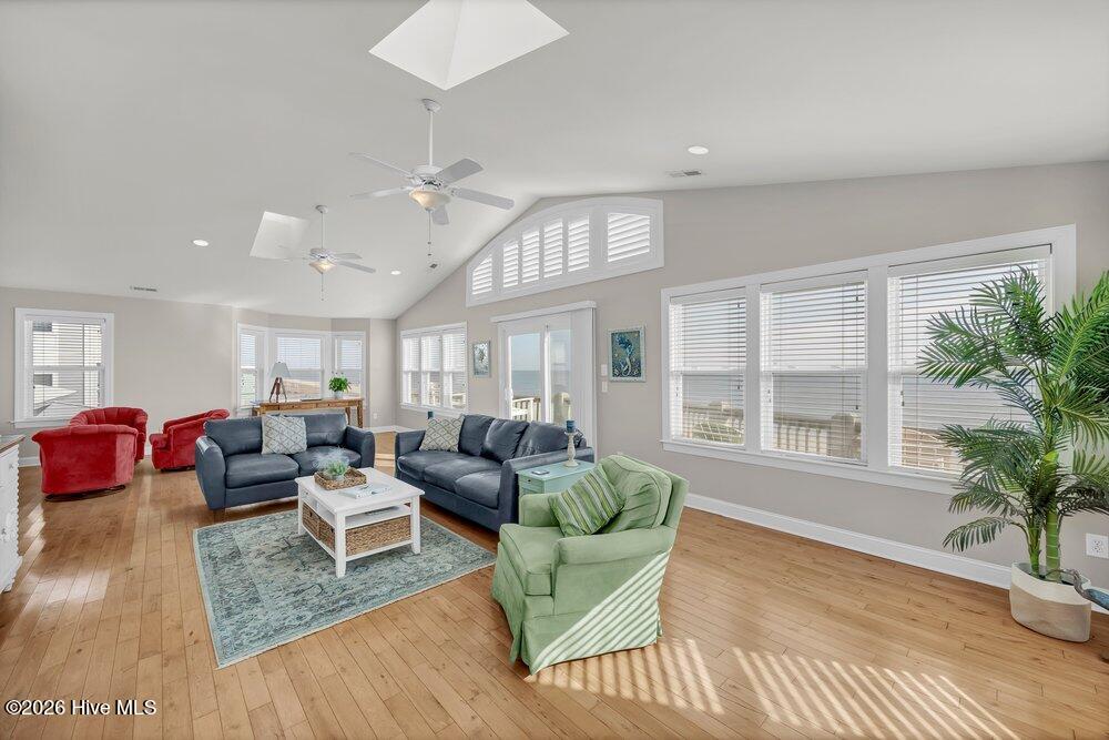 301 Carolina Beach Avenue S Unit 2 Property Photo 2