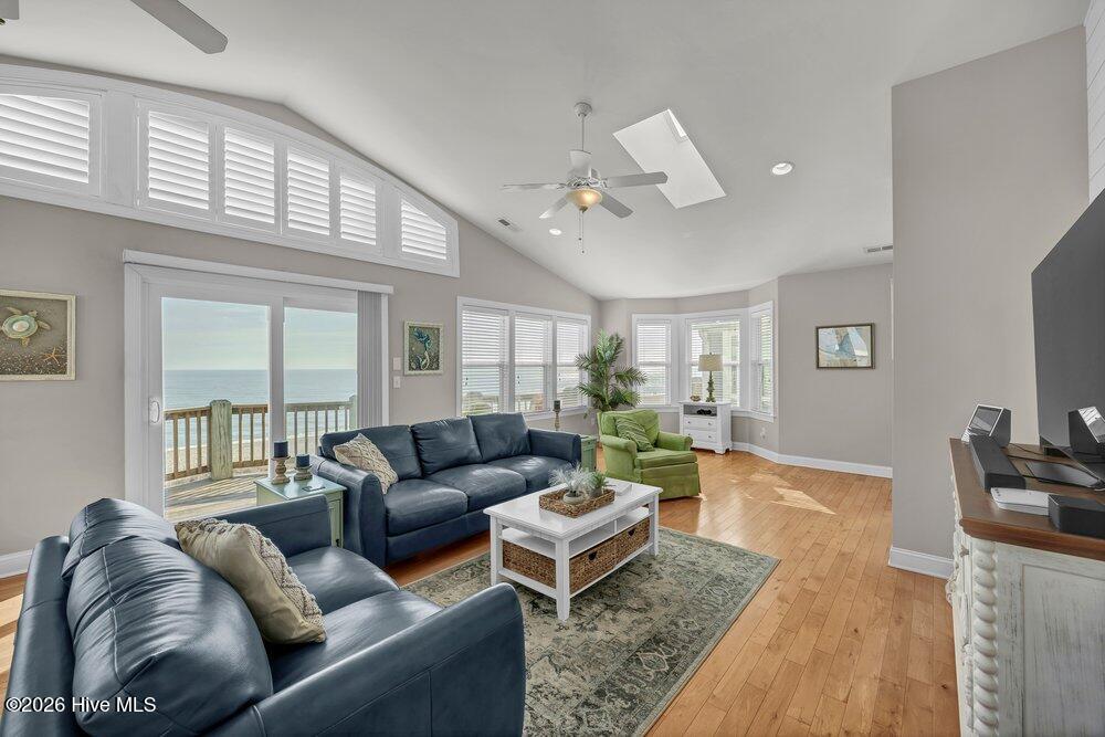 301 Carolina Beach Avenue S Unit 2 Property Photo 6