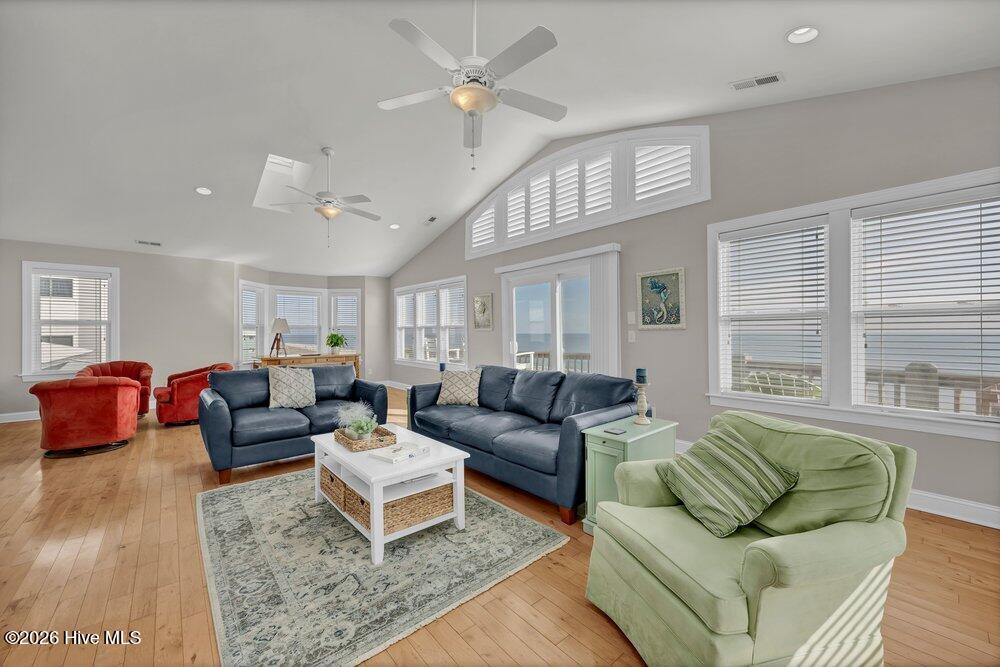 301 Carolina Beach Avenue S Unit 2 Property Photo 9