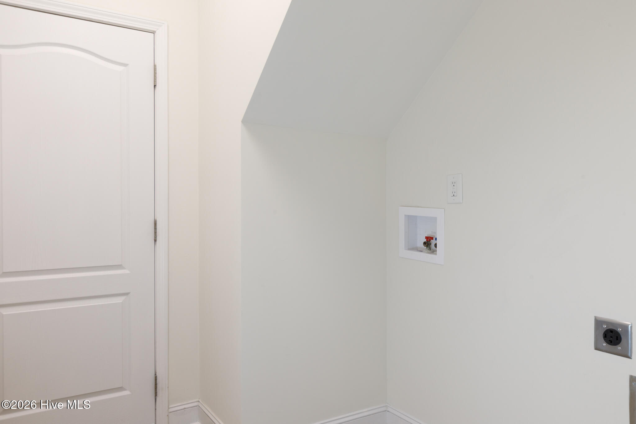 600 Burning Tree Road Property Photo 16
