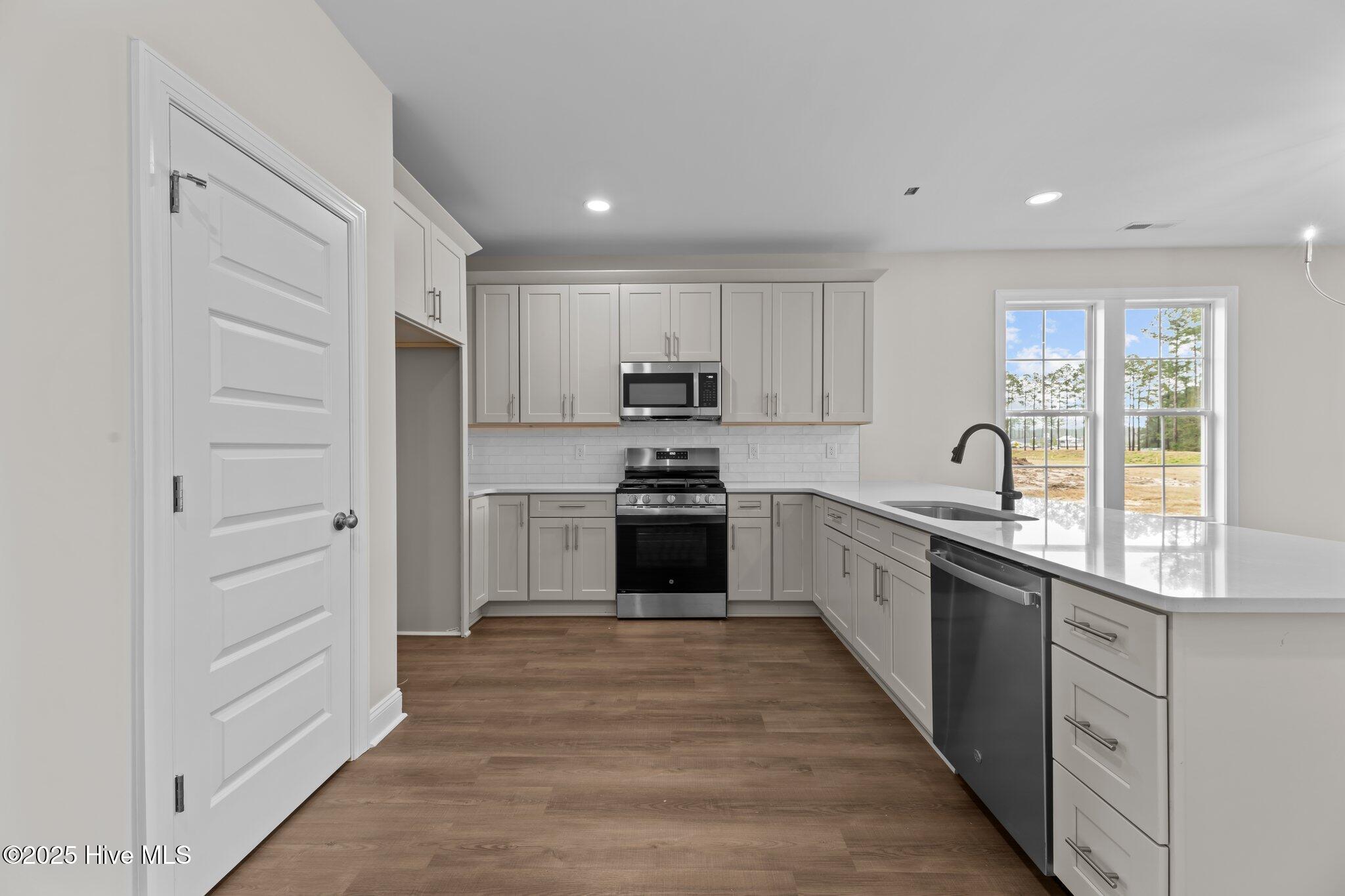 1015 Brighton Drive Property Photo 14