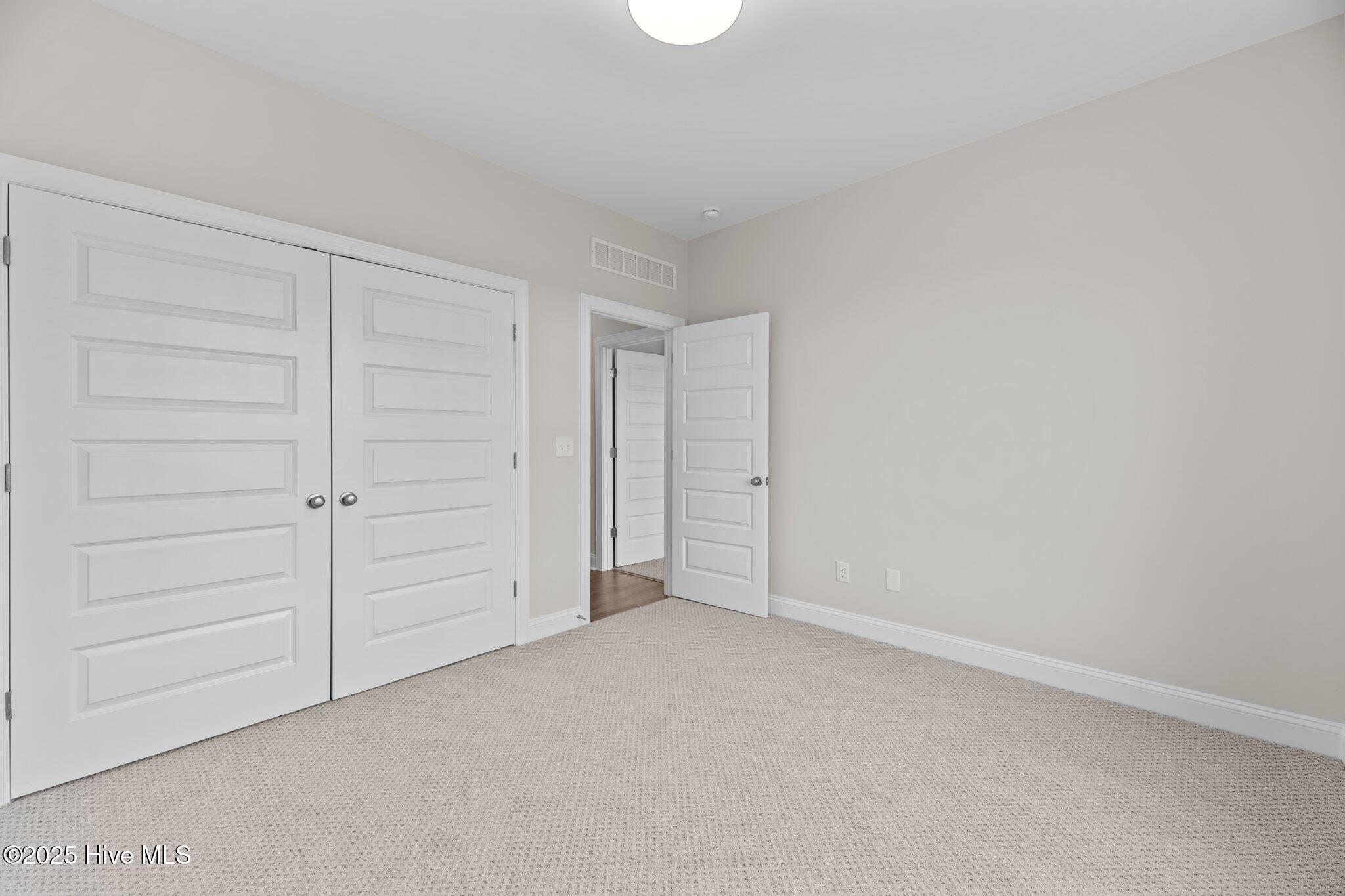 1015 Brighton Drive Property Photo 28