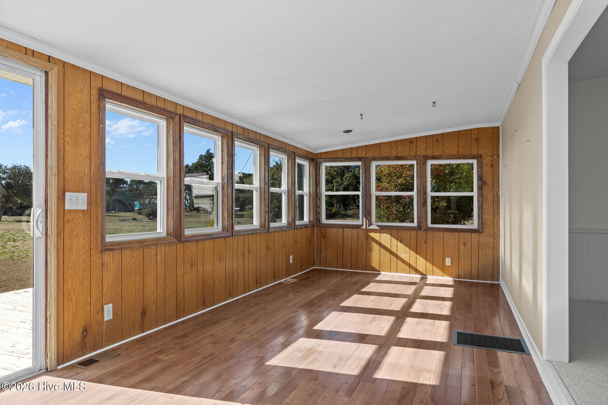 630 Seashore Drive Property Photo 15