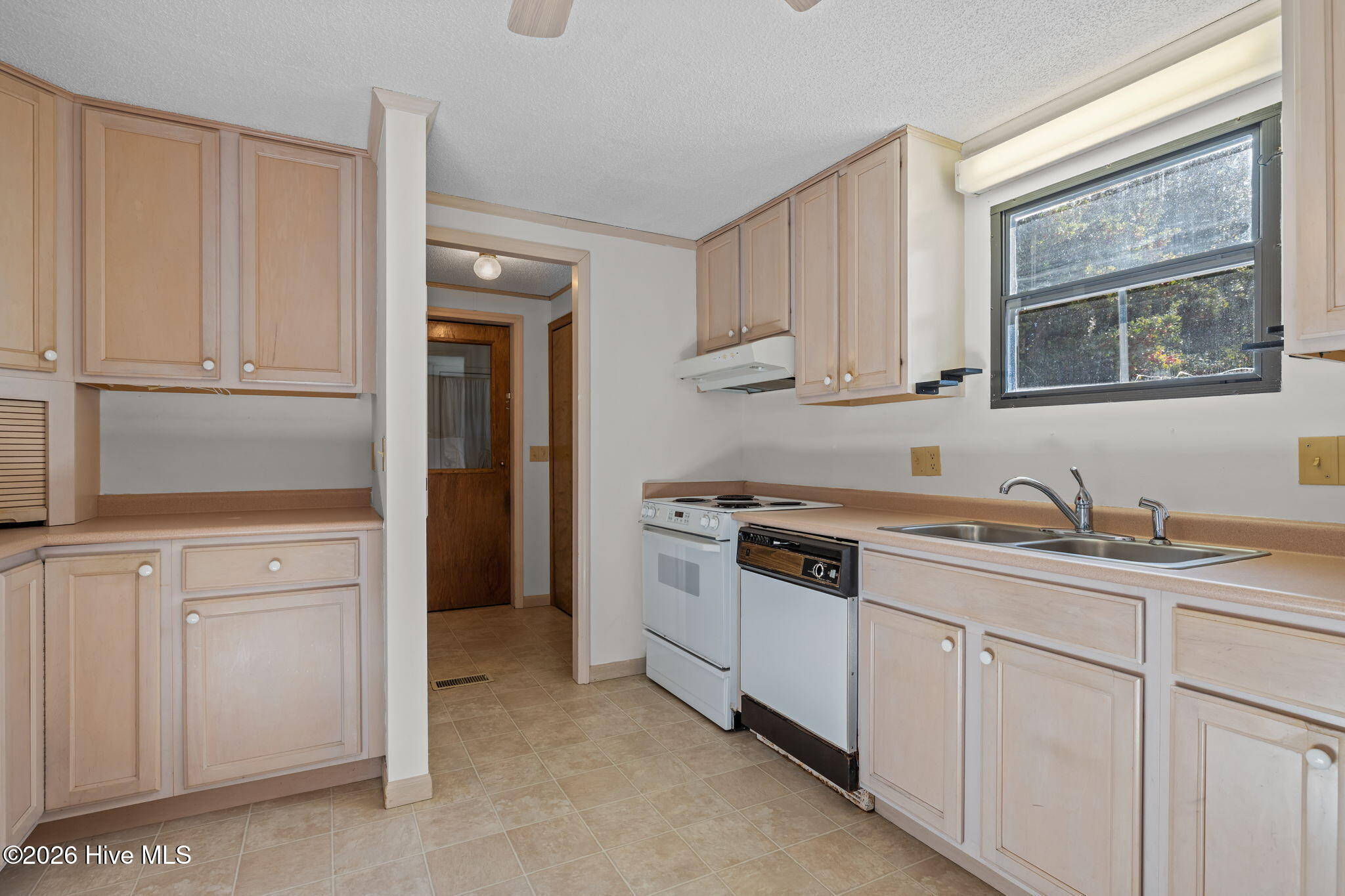 630 Seashore Drive Property Photo 29