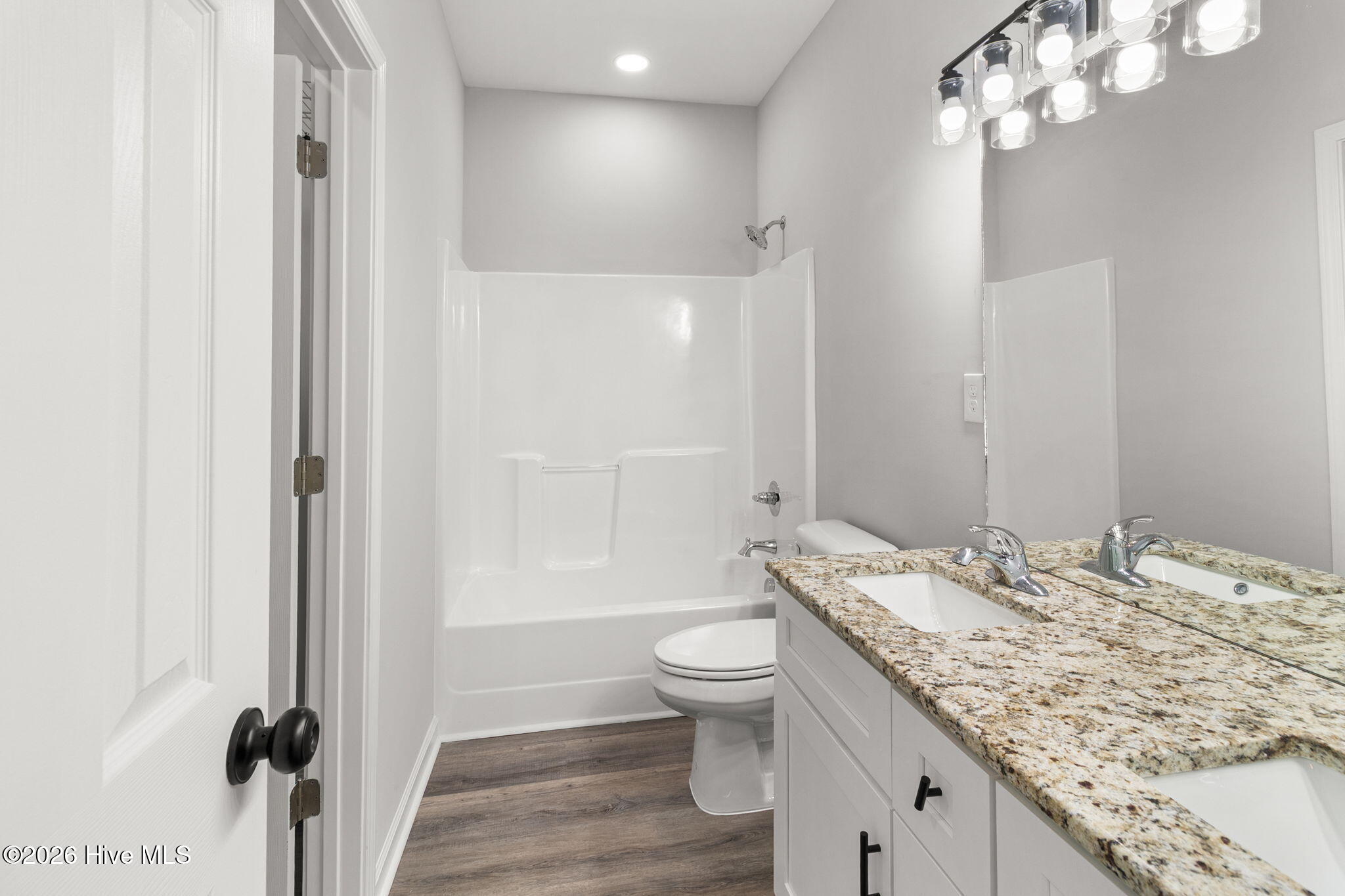 802 Holmes Street Property Photo 18
