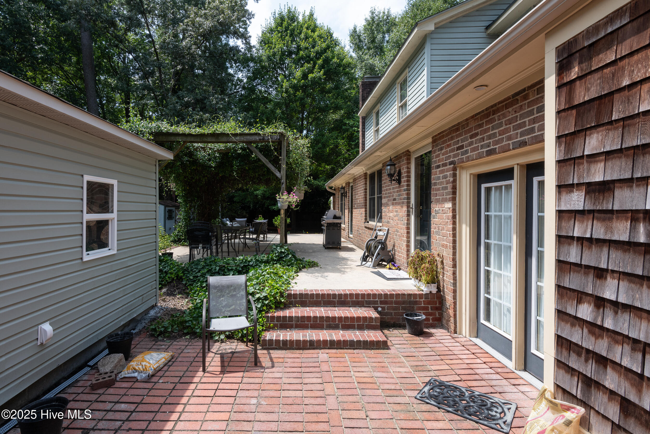 401 Martinsborough Road Property Photo 6