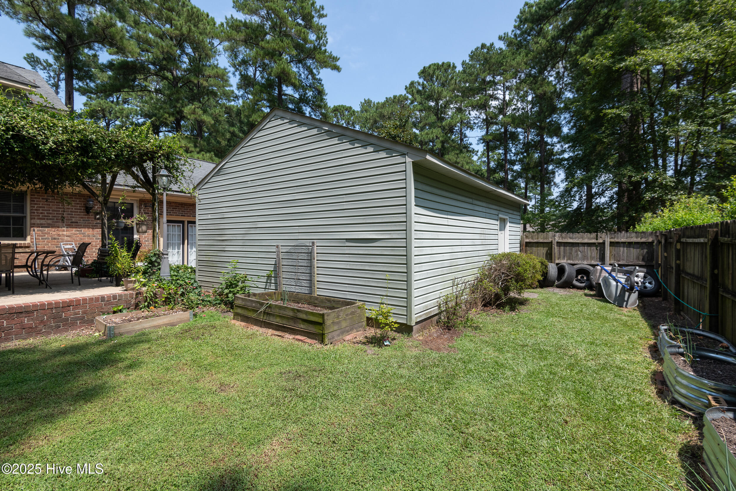 401 Martinsborough Road Property Photo 16