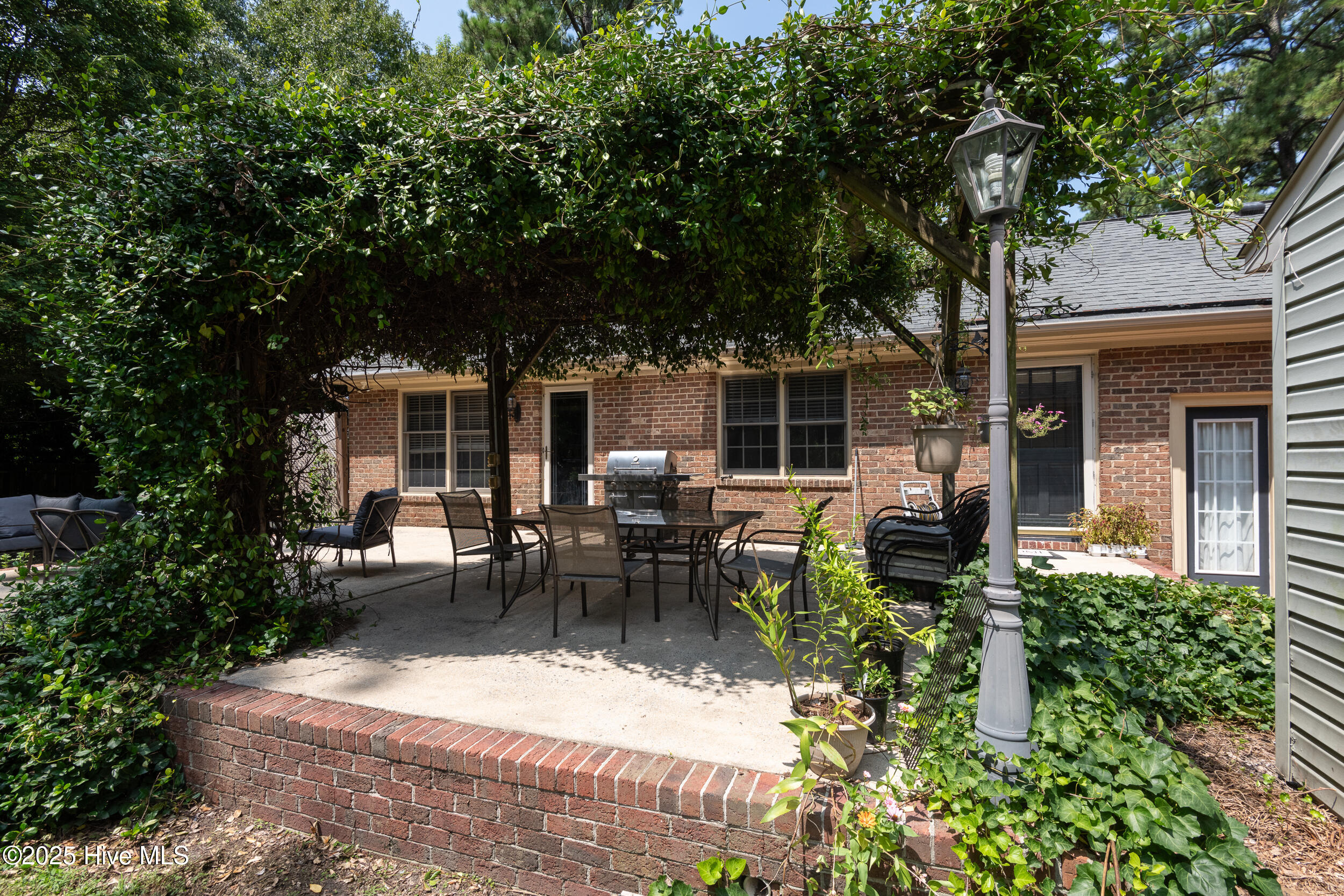 401 Martinsborough Road Property Photo 17