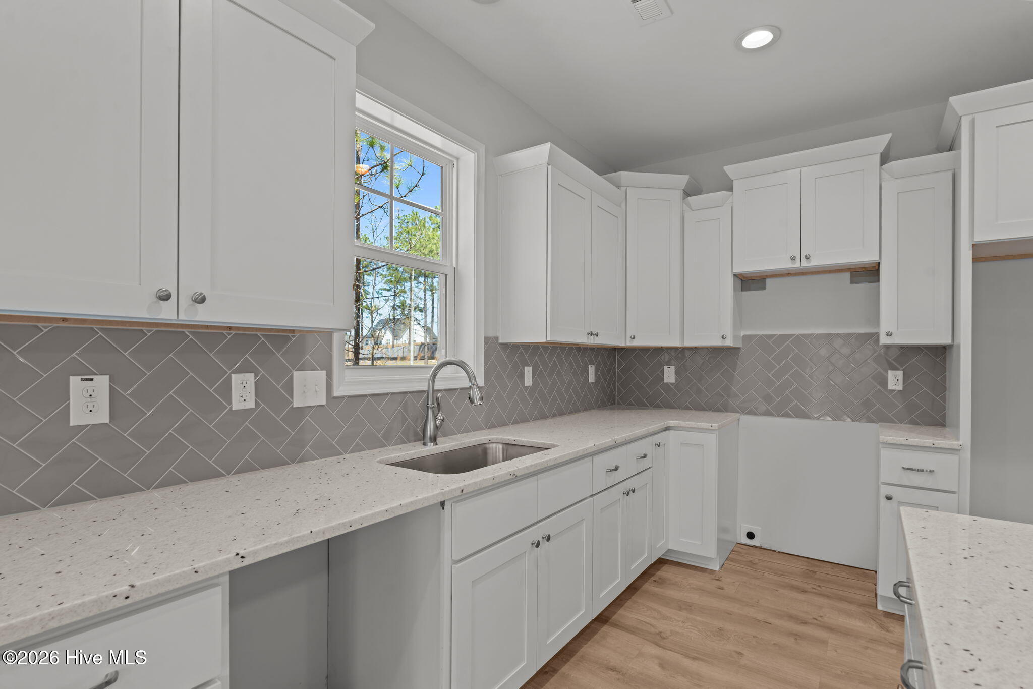 1005 Ivory Lane Property Photo 6