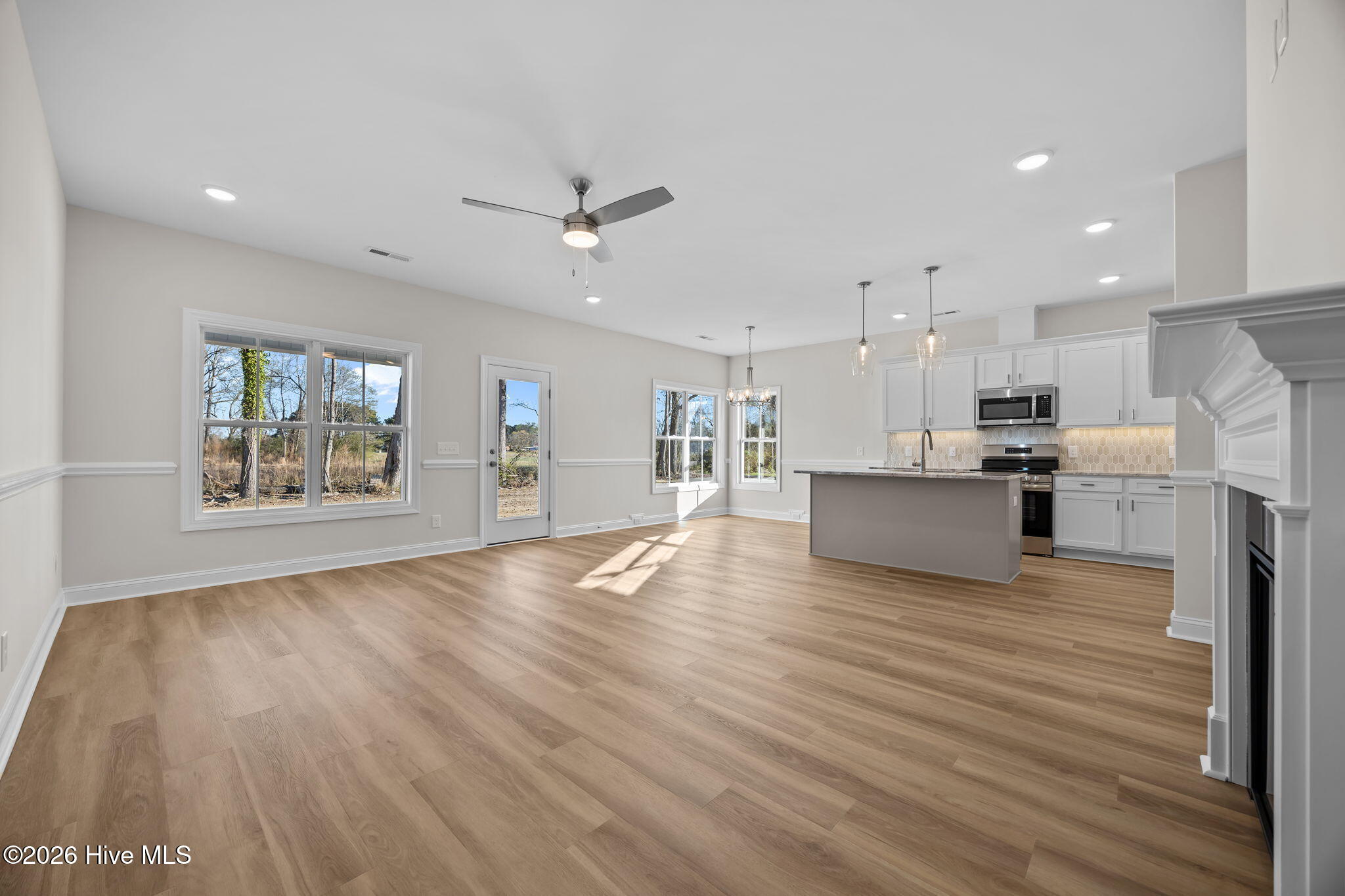 333 Mangrove Court Property Photo 3