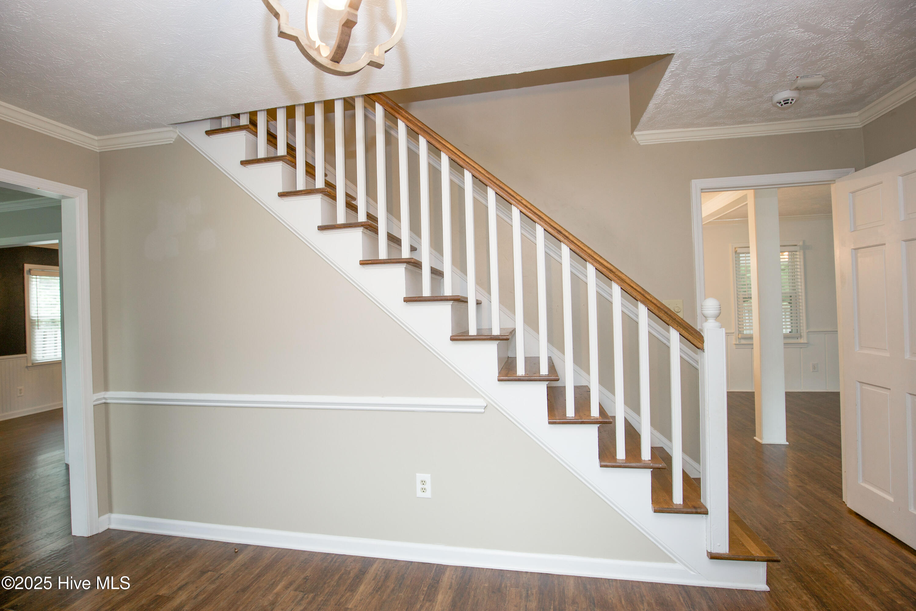 3473 Thorndike Drive Property Photo 3