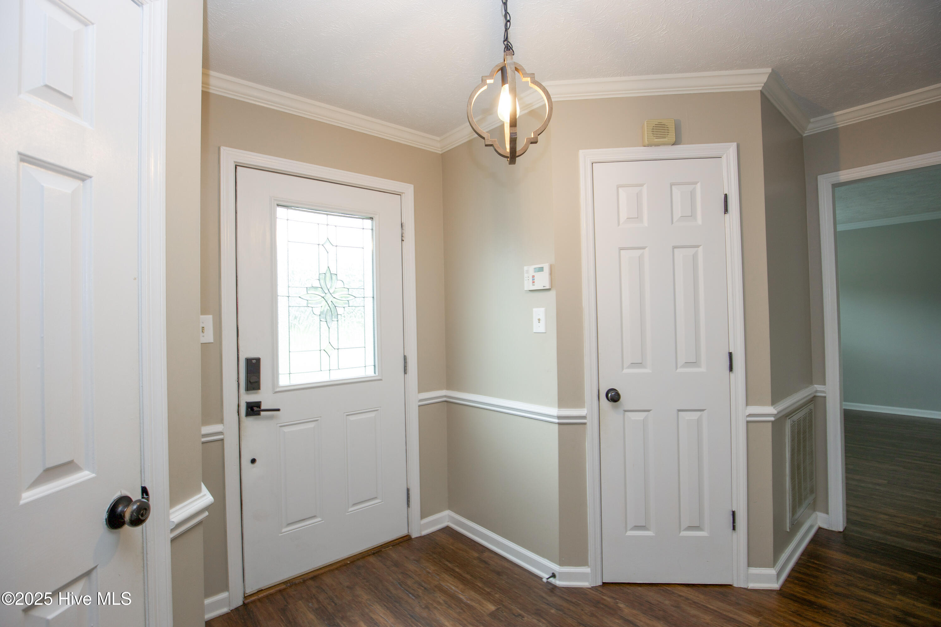 3473 Thorndike Drive Property Photo 4